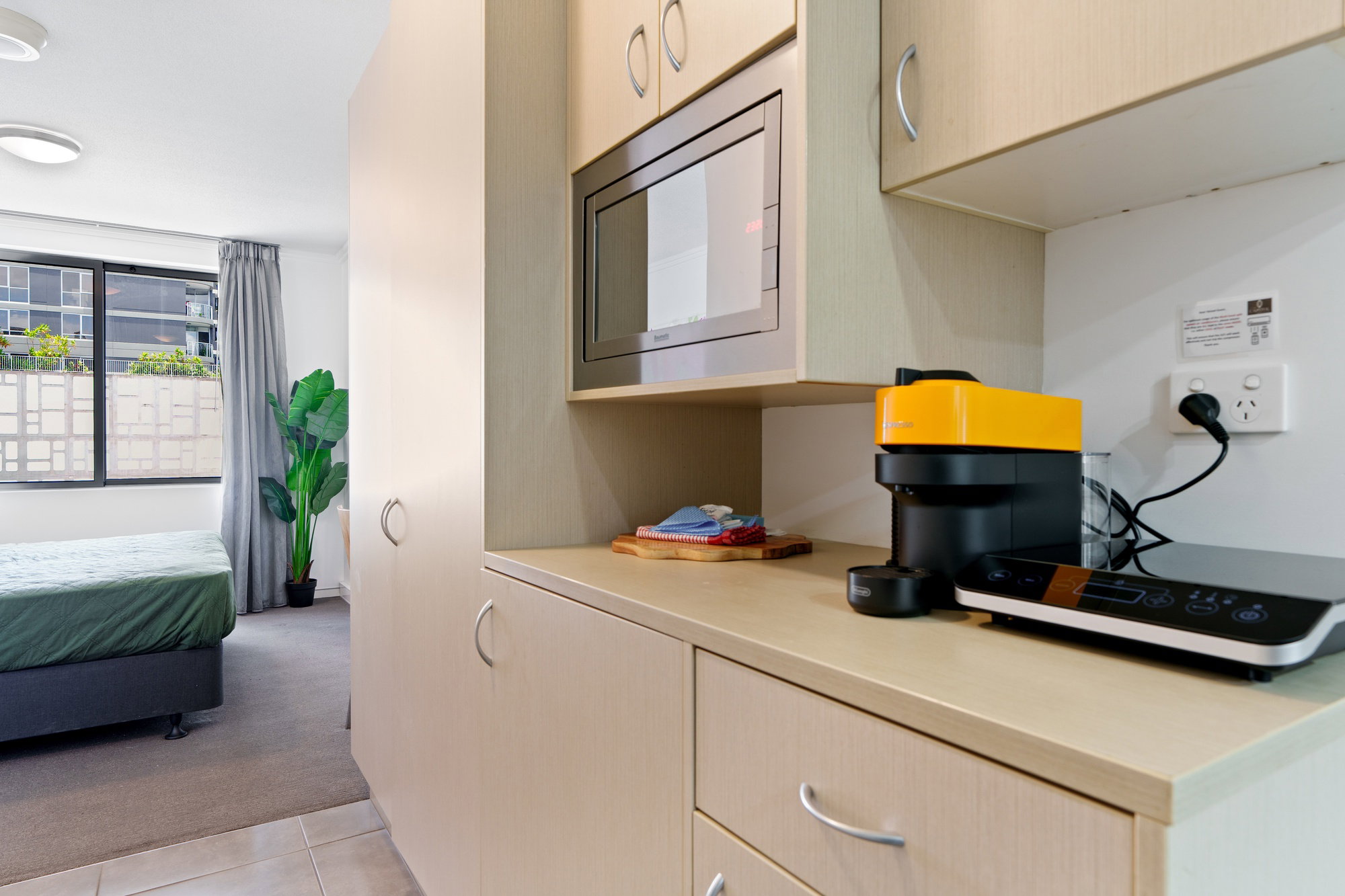 Furnished 1 Bedroom Rental in South Brisbane