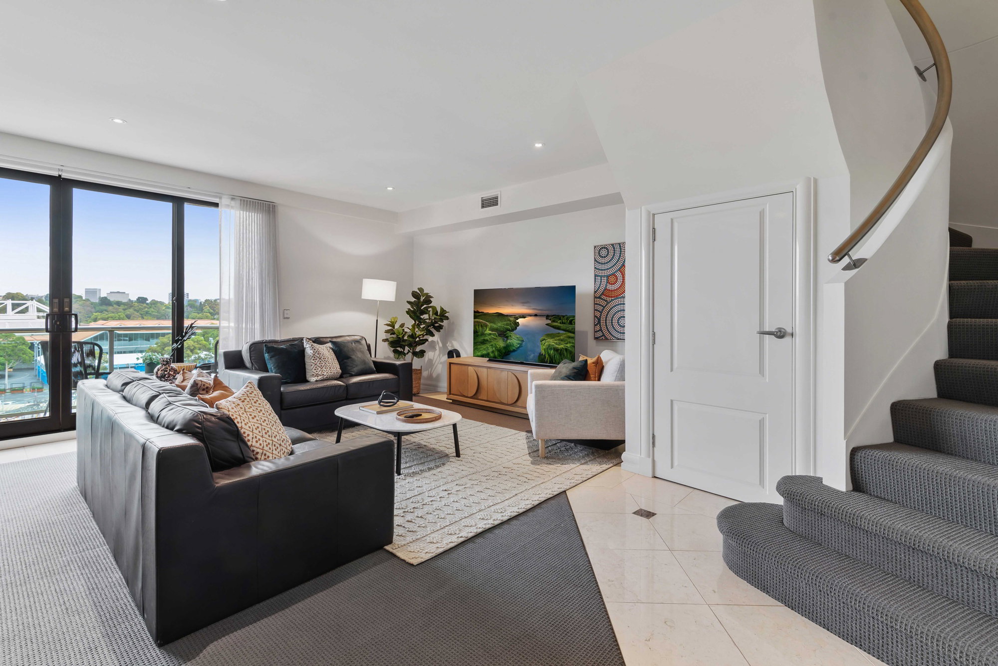 Furnished 3 Bedroom Apartment in East Melbourne