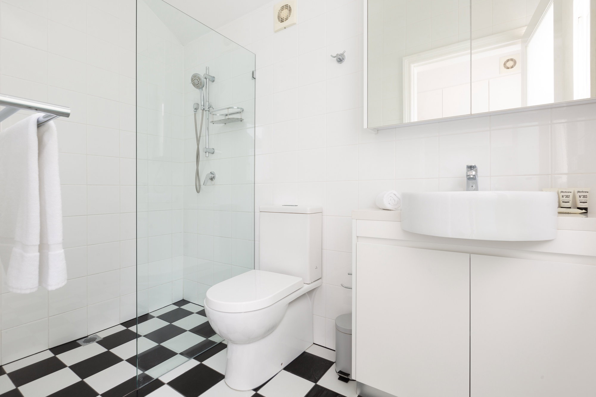 Furnished 1 Bedroom Rental in Fairfield West