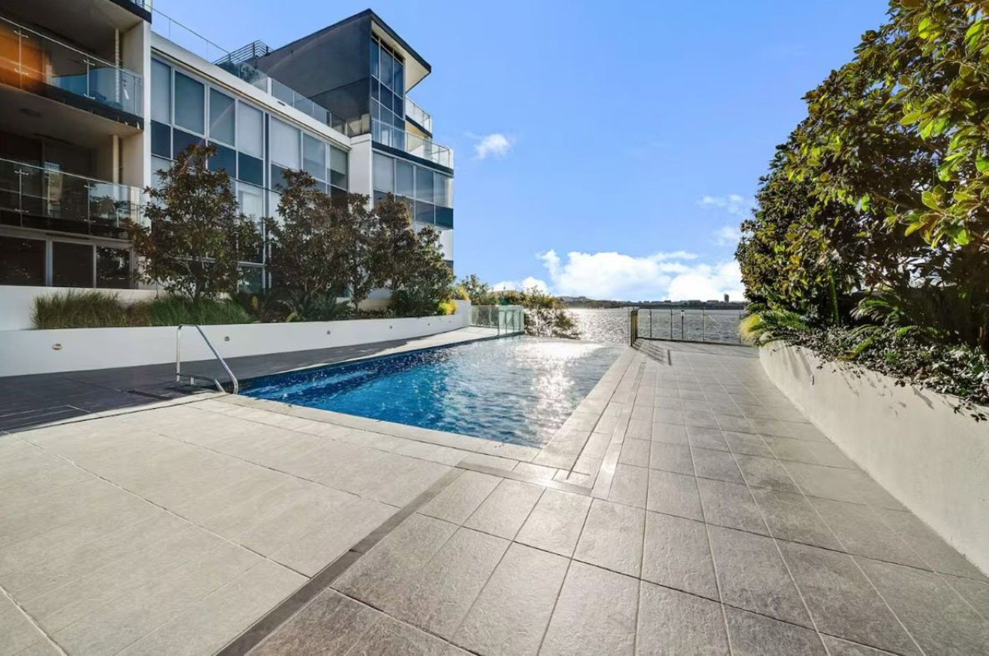 Furnished 2 Bedroom Apartment in Kingston