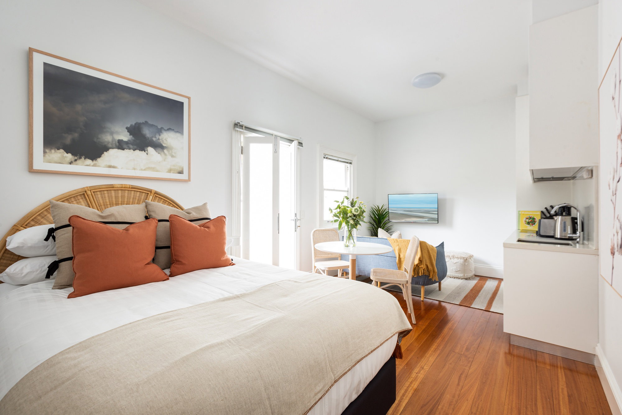 Furnished 1 Bedroom Apartment in Fairfield West