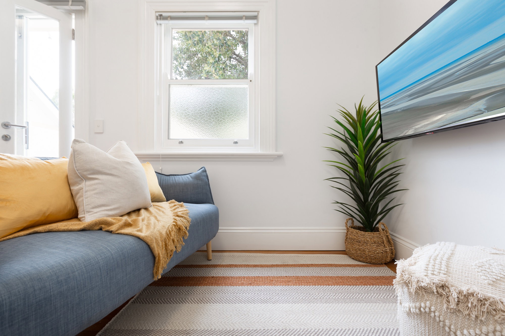 Furnished 1 Bedroom Apartment in Fairfield West