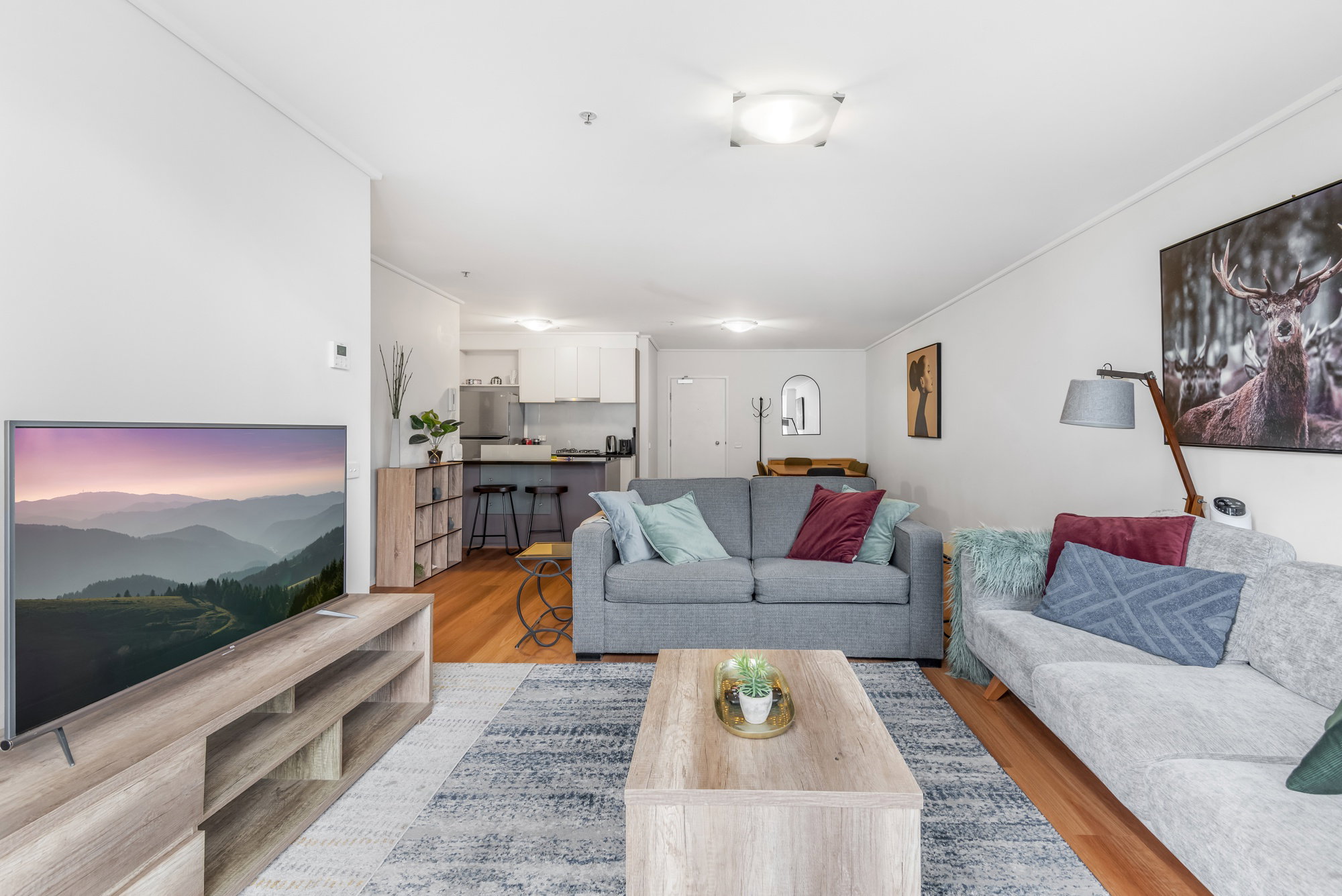 Furnished 2 Bedroom Apartment in Southbank