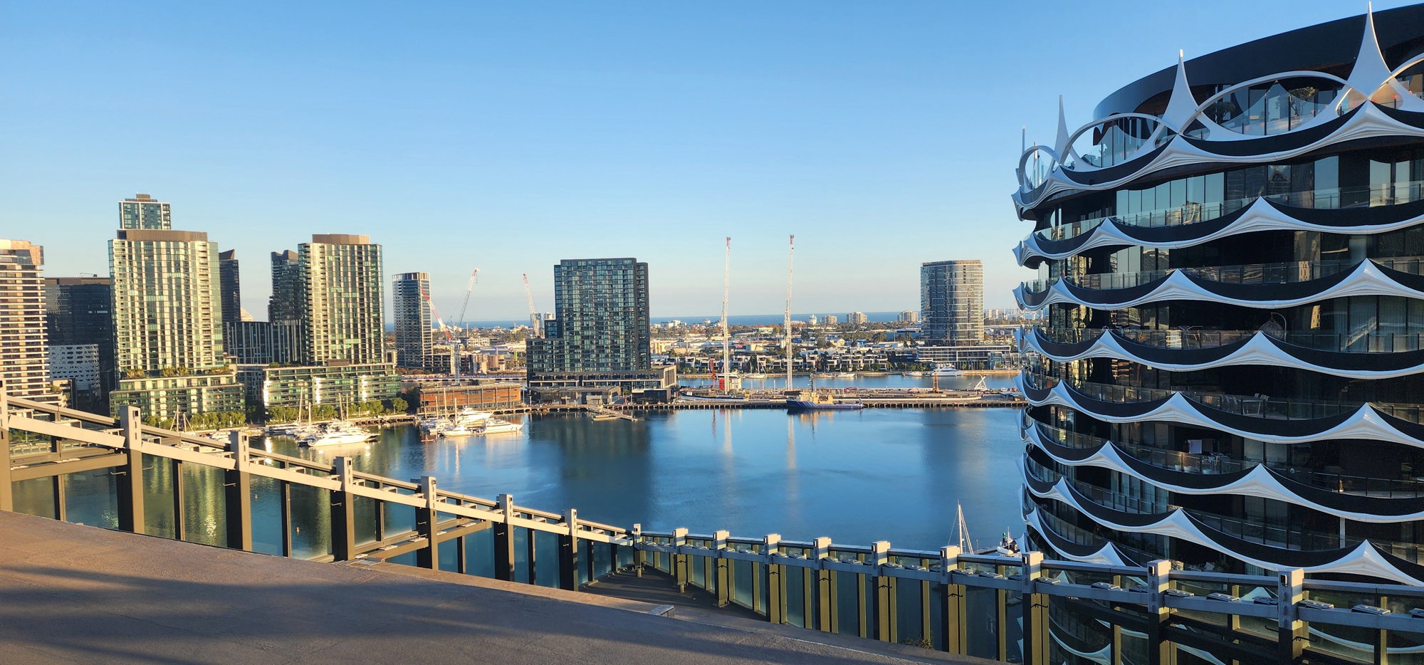 Furnished 2 Bedroom Apartment in Docklands