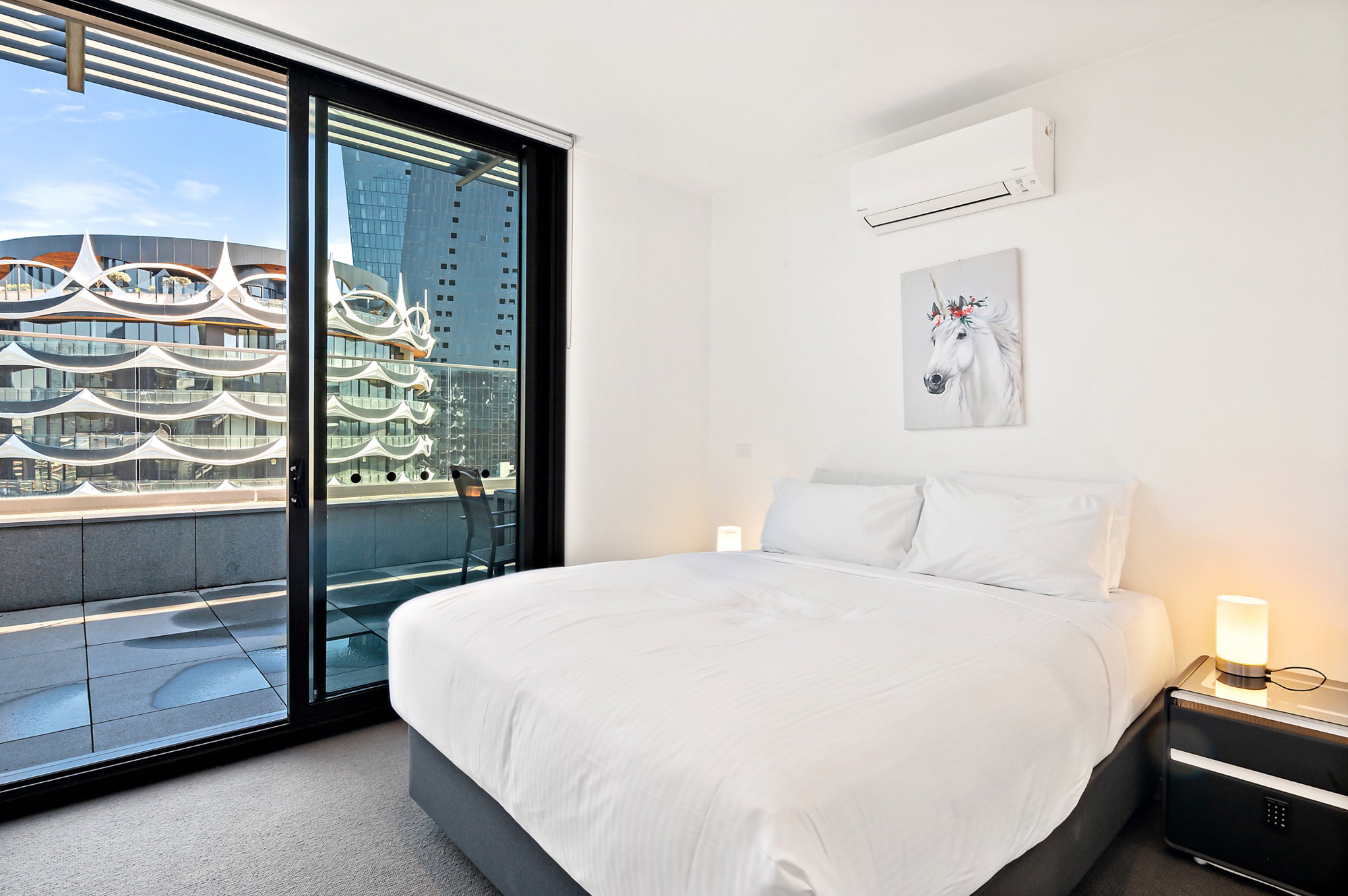 Furnished 2 Bedroom Apartment in Docklands