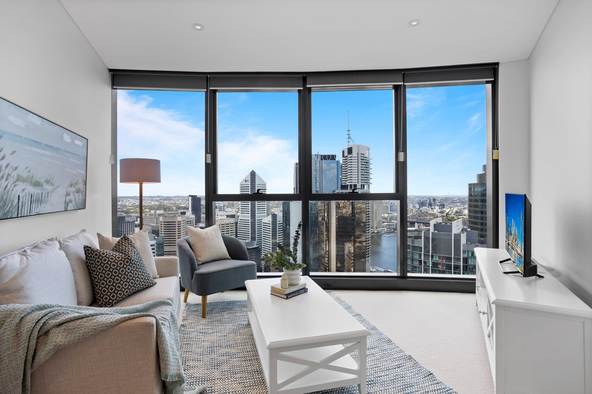 Furnished 1 Bedroom Apartment in Brisbane City