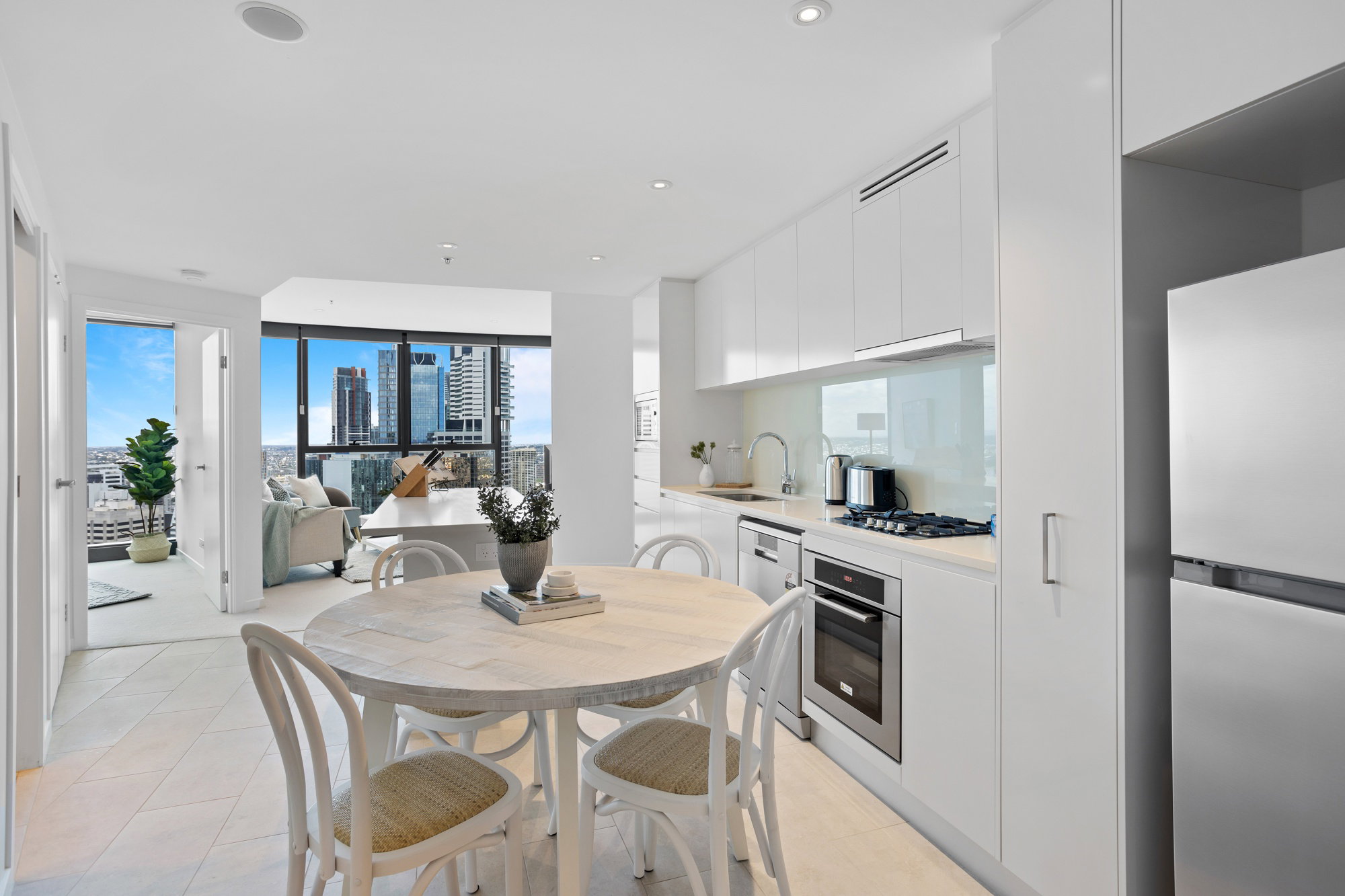 Furnished 1 Bedroom Apartment in Brisbane City