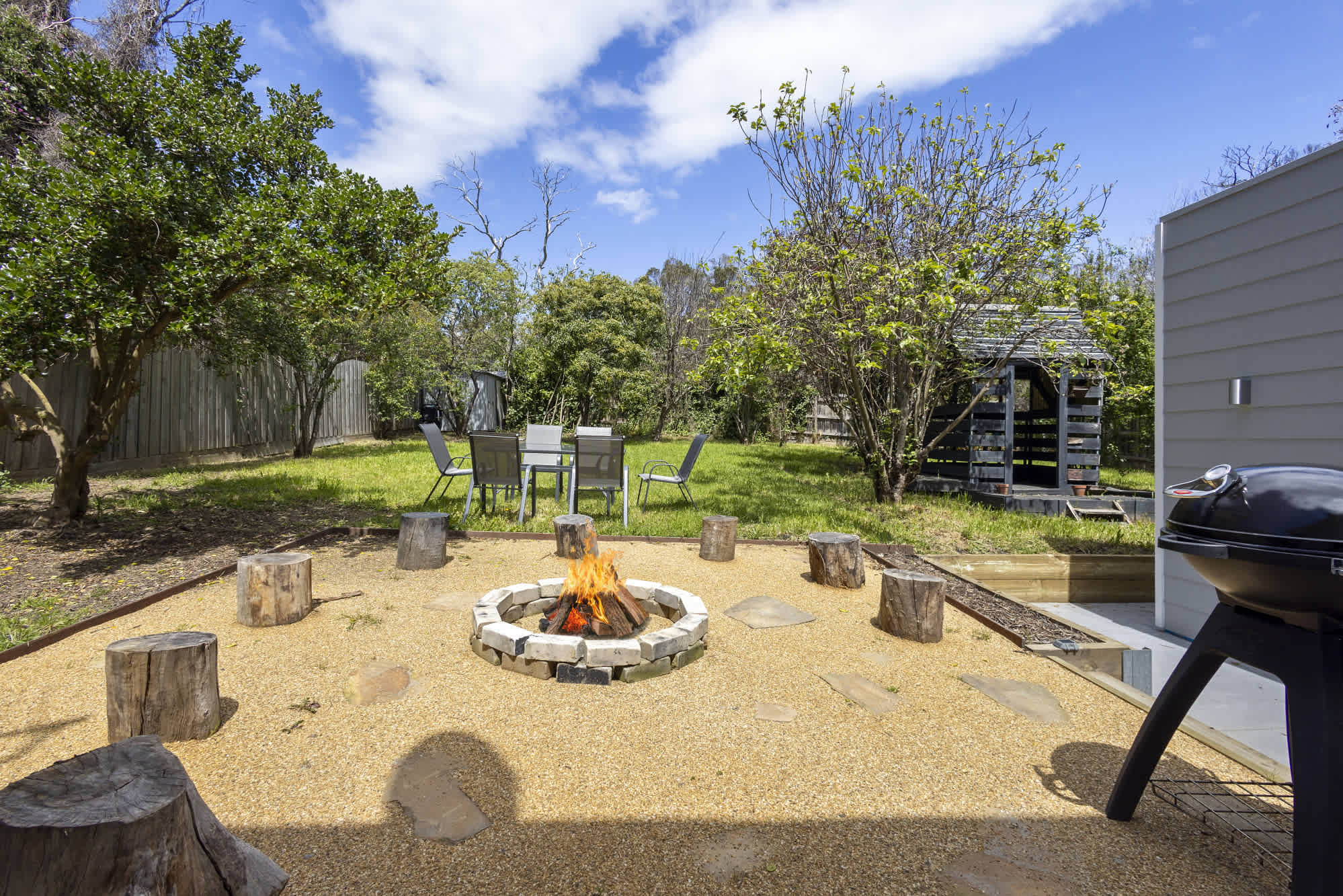 Furnished 2 Bedroom Apartment in McCrae