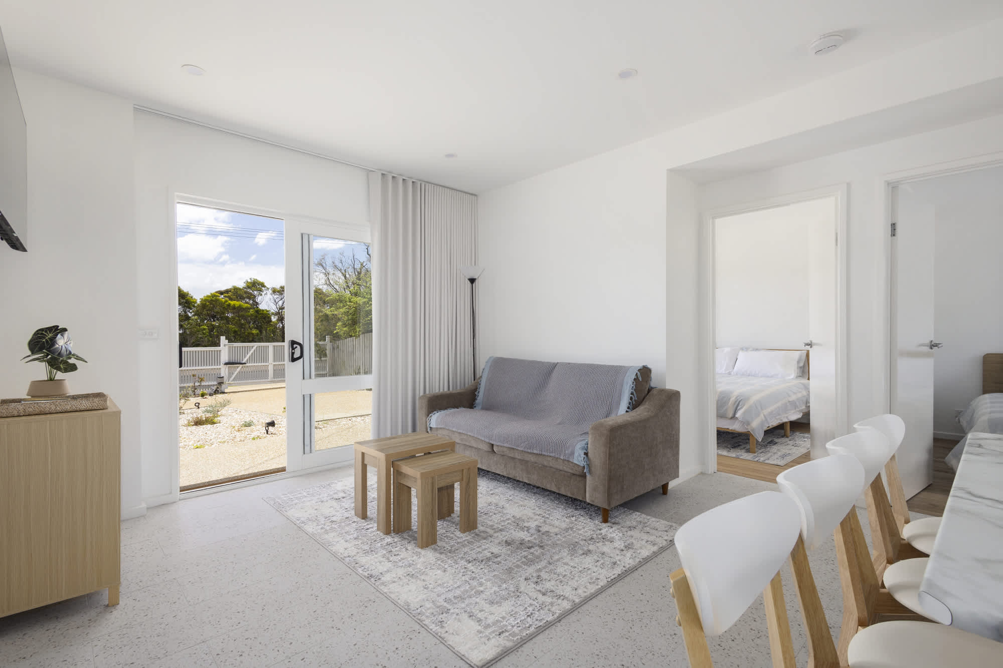 Furnished 2 Bedroom Apartment in McCrae