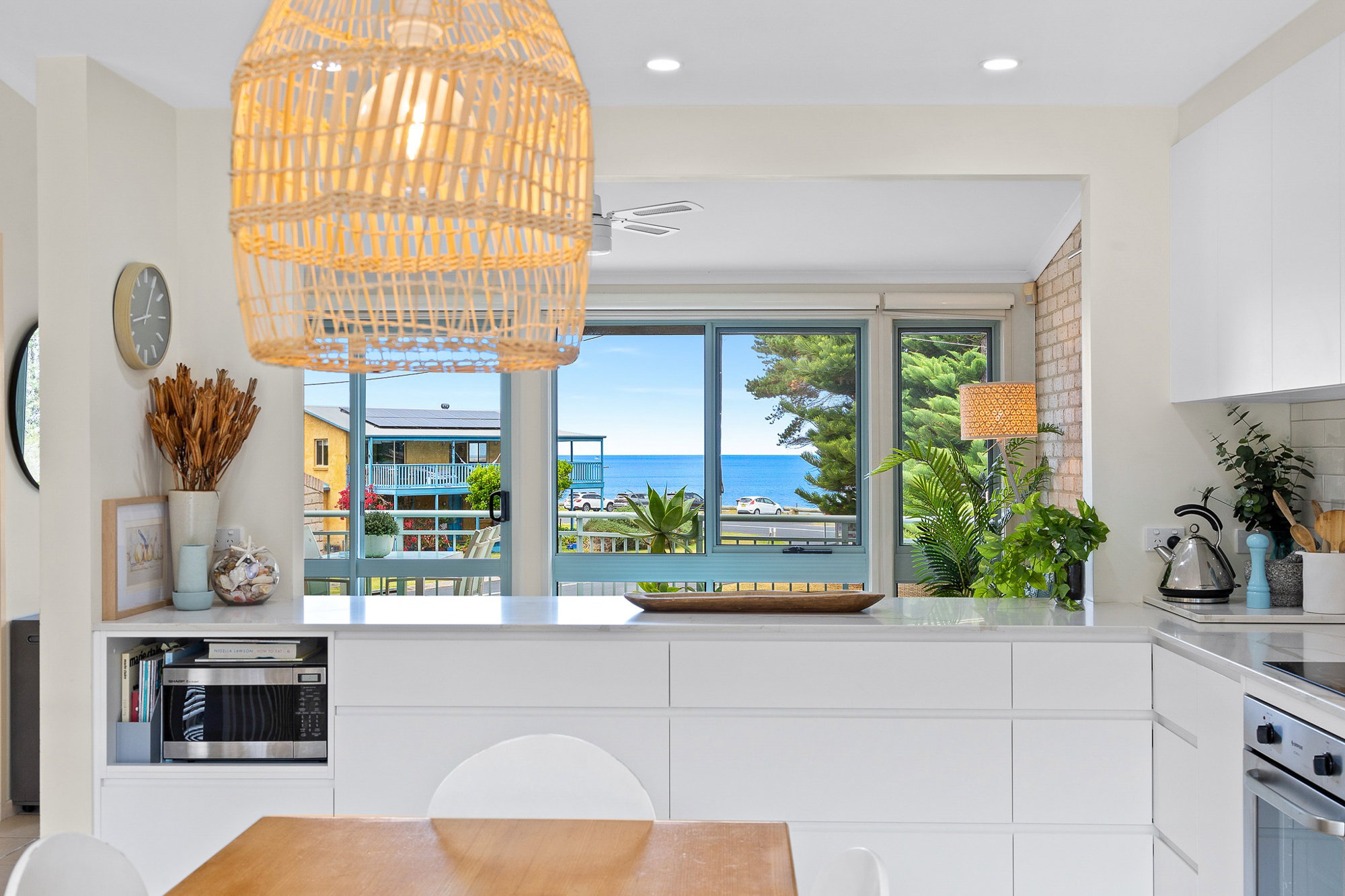 Furnished 2 Bedroom House in Long Beach