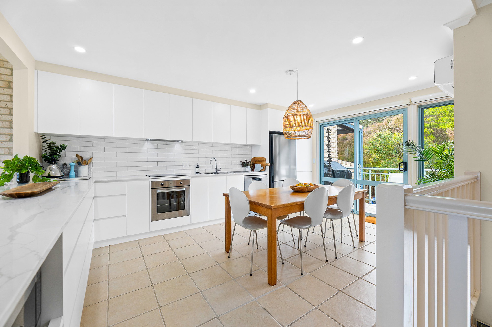 Furnished 2 Bedroom House in Long Beach