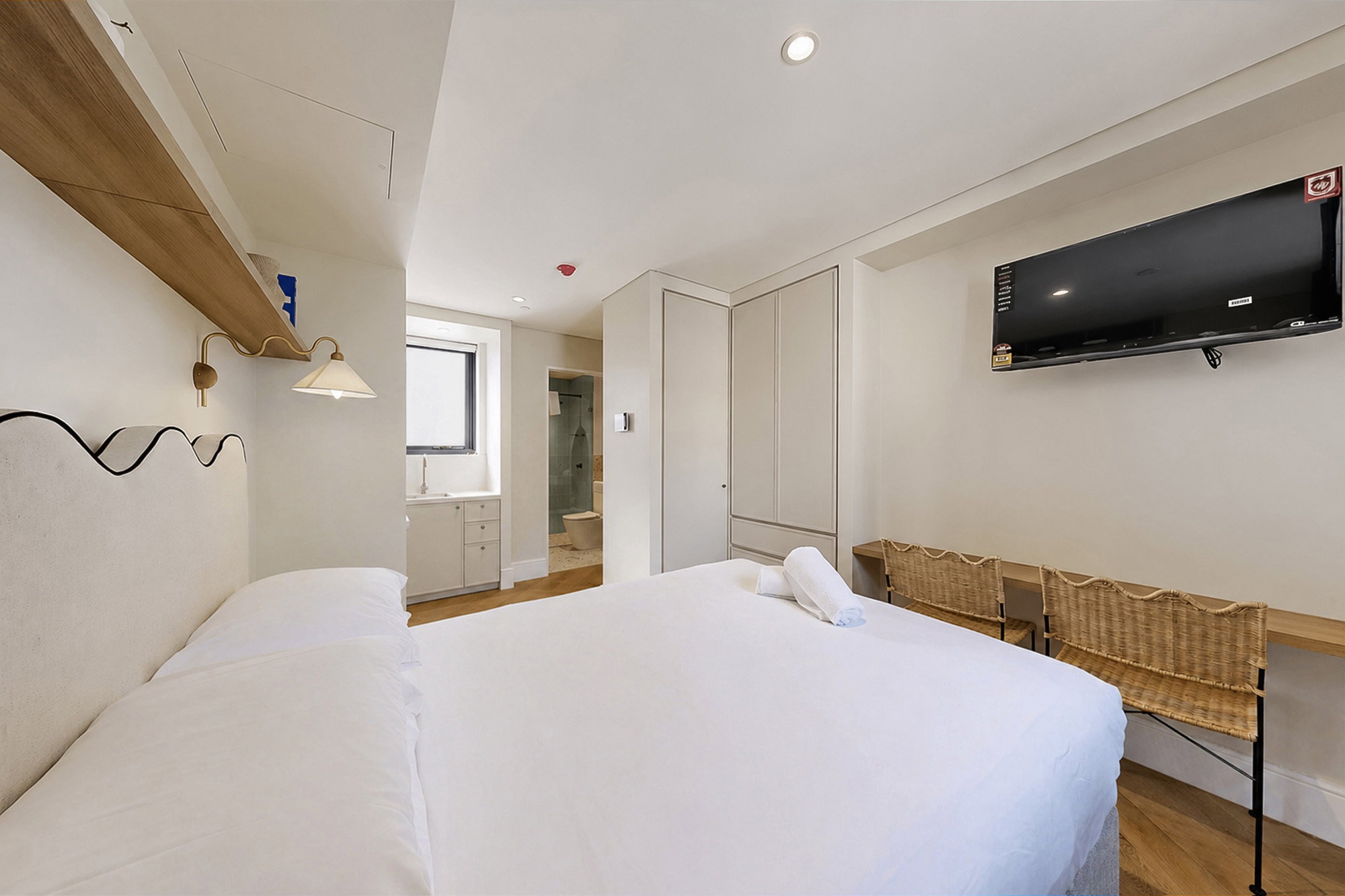 Furnished 1 Bedroom Apartment in Potts Point