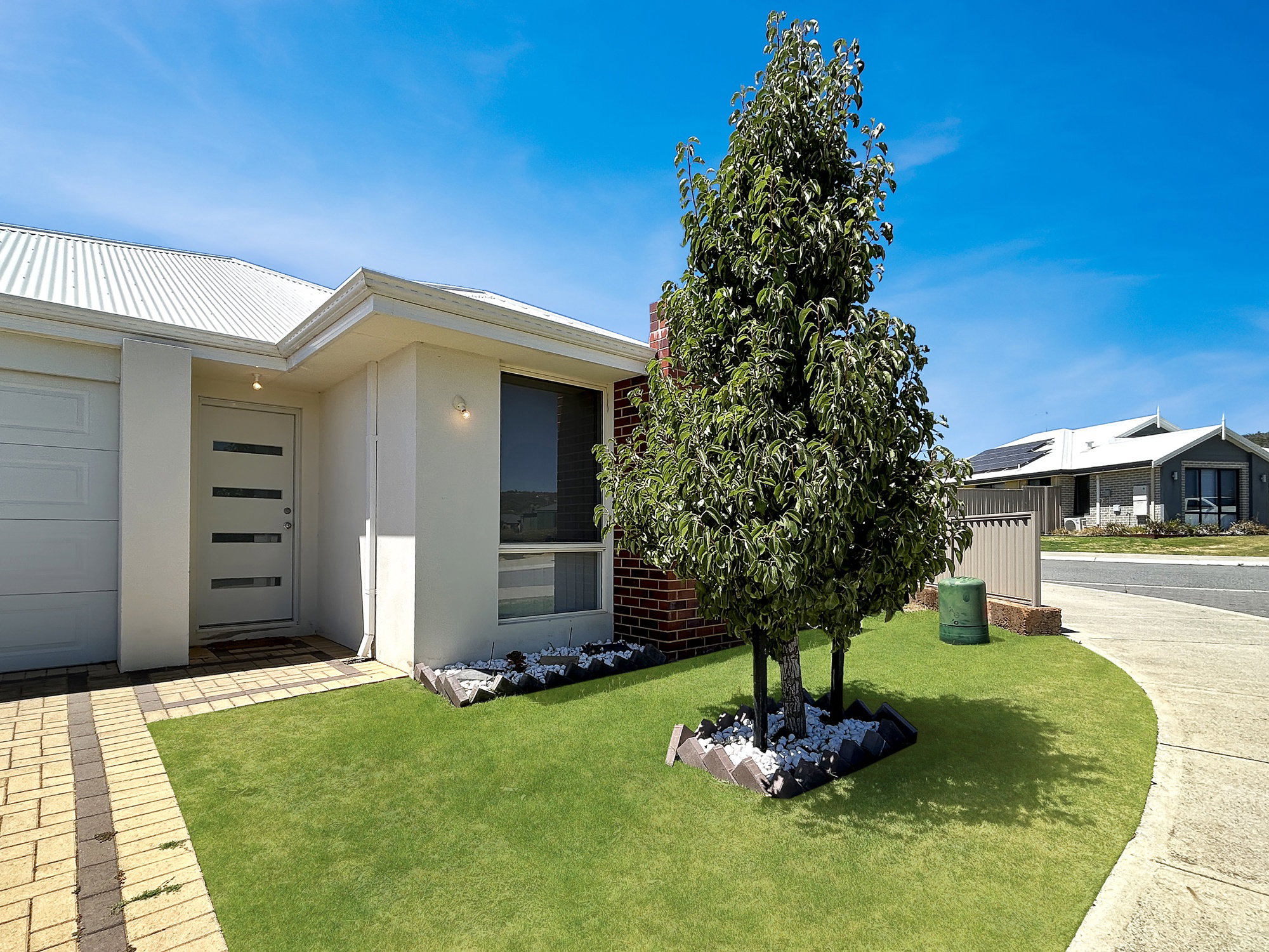 Furnished 3 Bedroom House in Byford