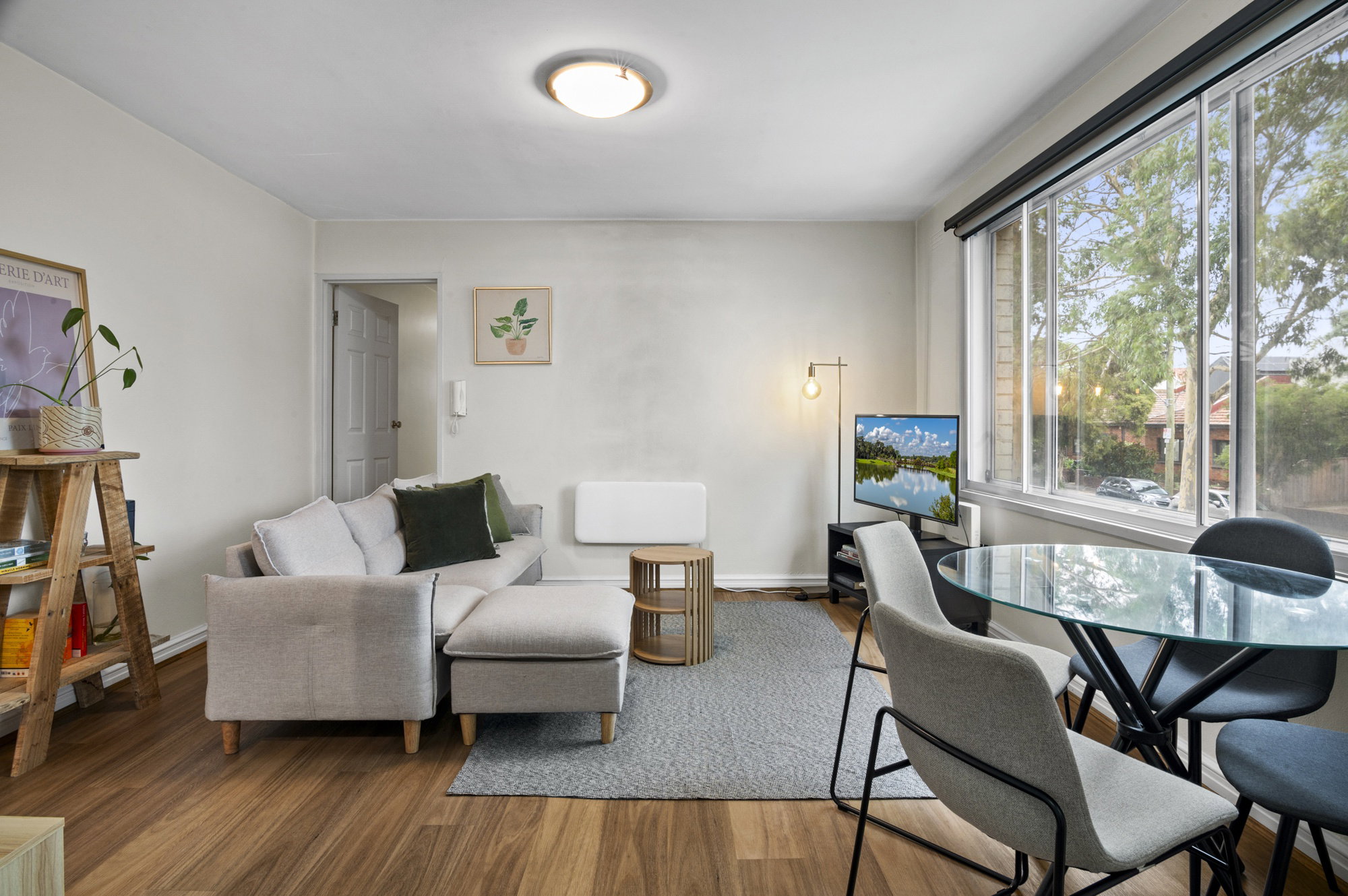 Furnished 2 Bedroom Apartment in Flemington