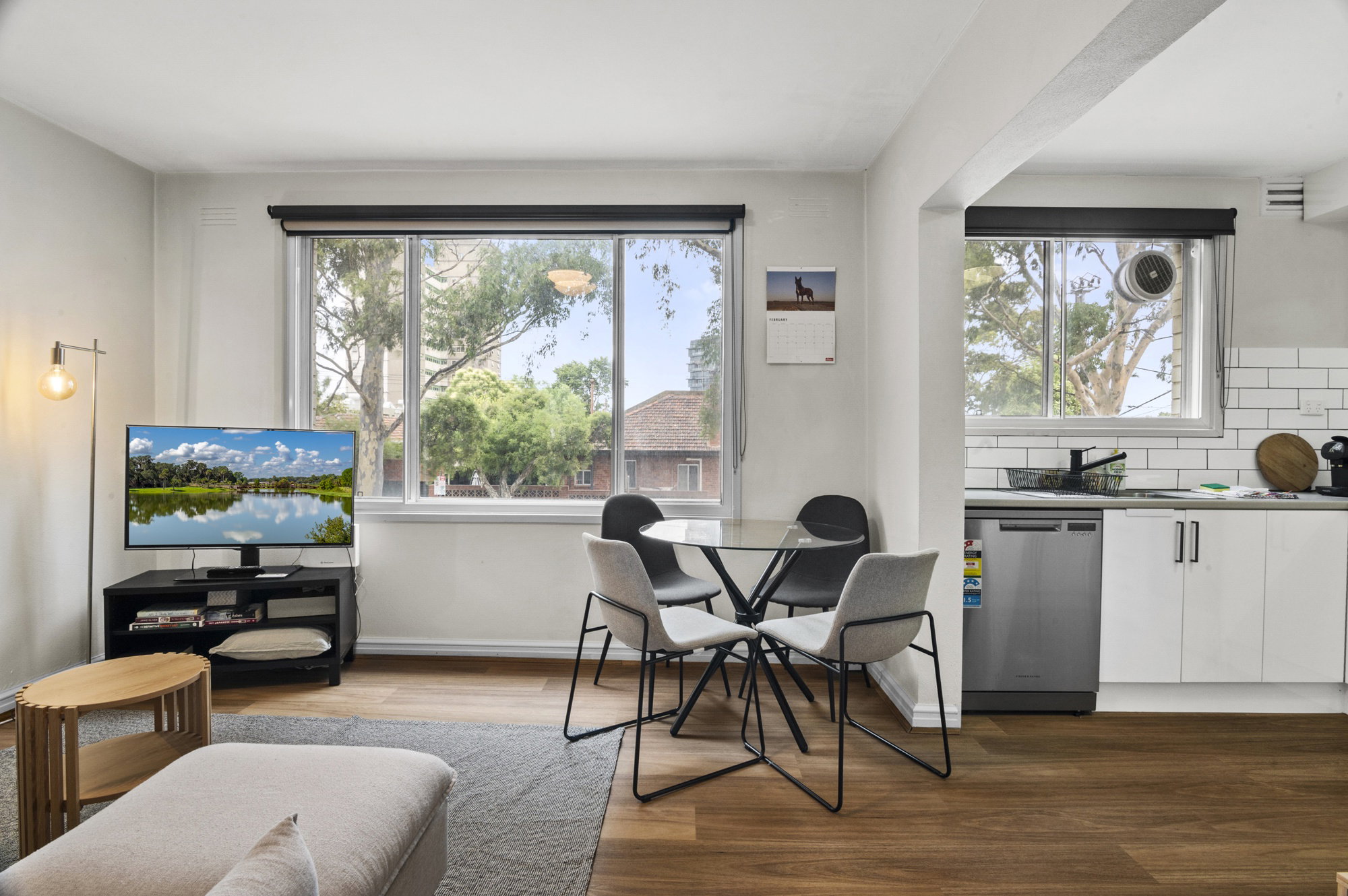 Furnished 2 Bedroom Apartment in Flemington