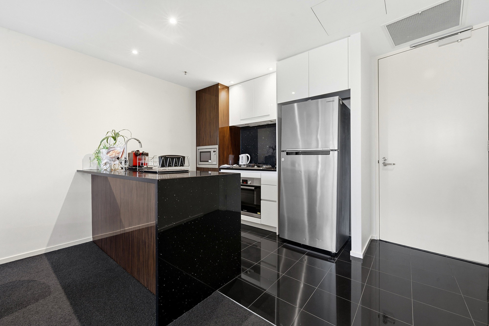 Furnished 1 Bedroom Apartment in Canberra