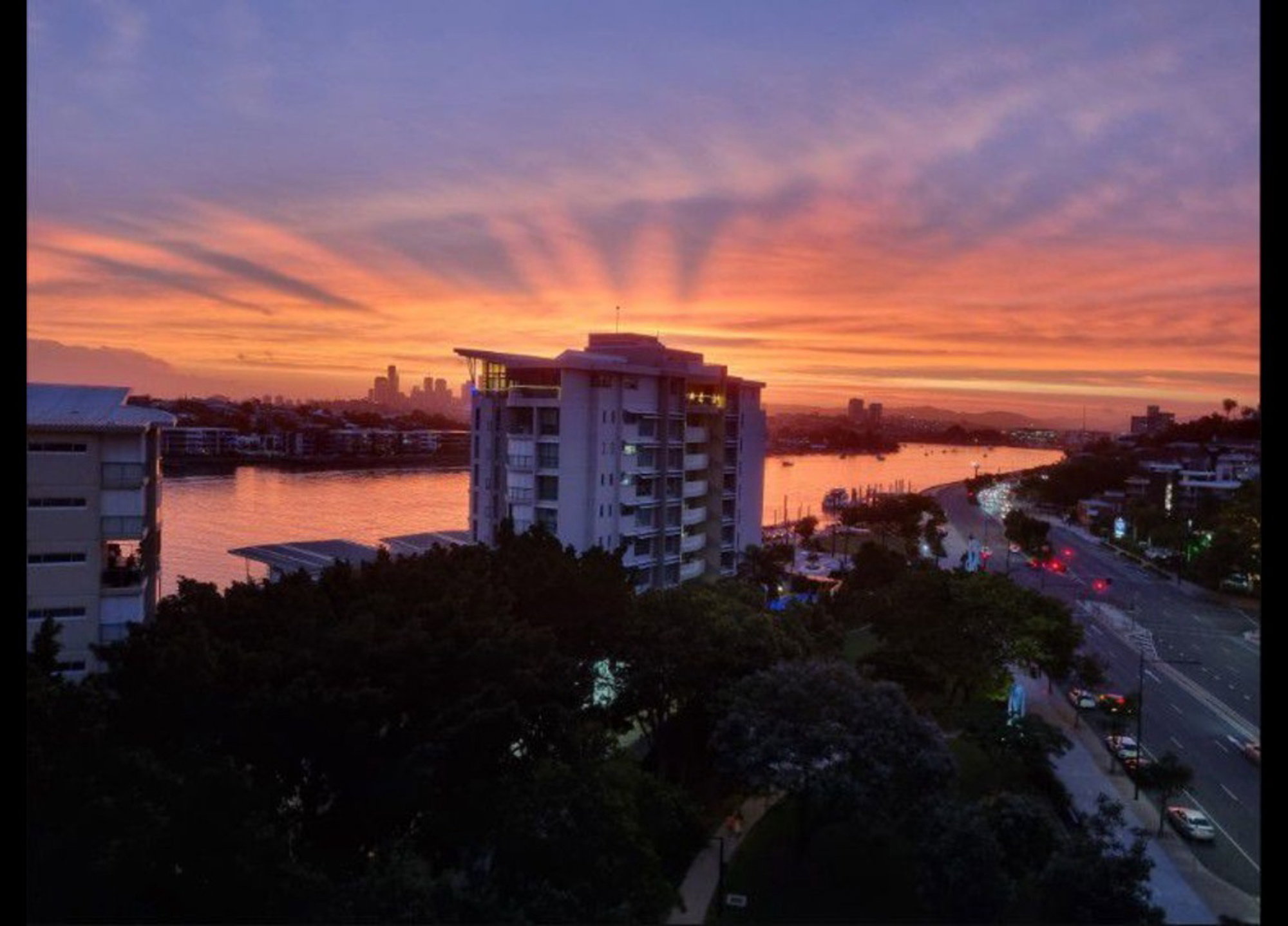 Furnished 1 Bedroom Apartment in Hamilton
