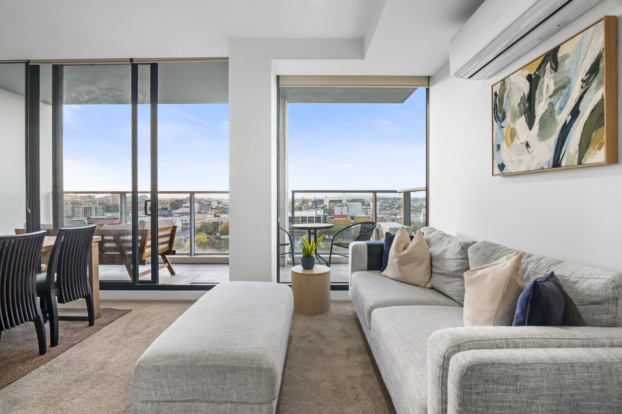 Furnished 2 Bedroom Apartment in South Yarra