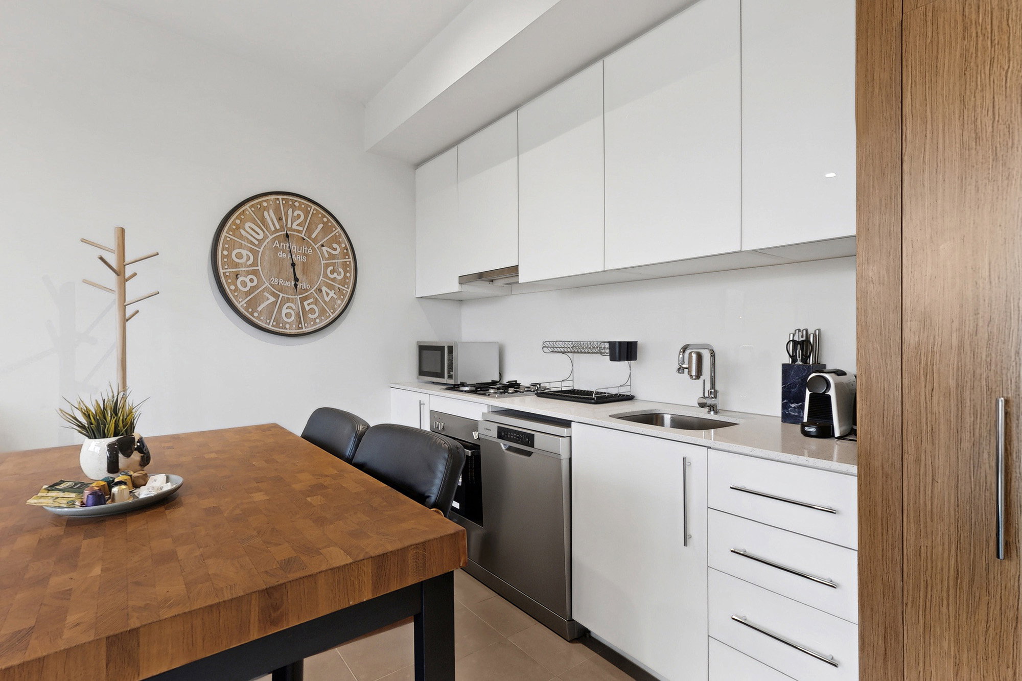 Furnished 1 Bedroom Apartment in Richmond
