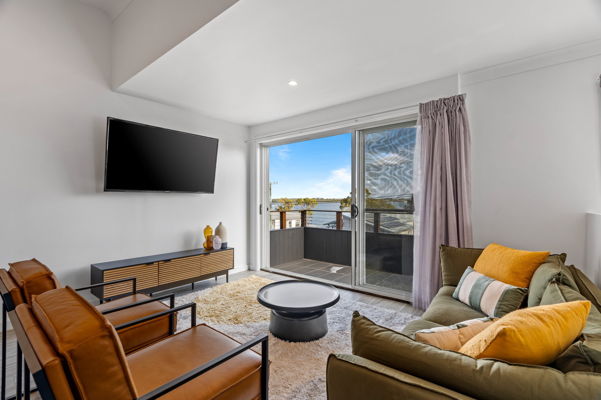 Furnished 2 Bedroom Apartment in Buff Point