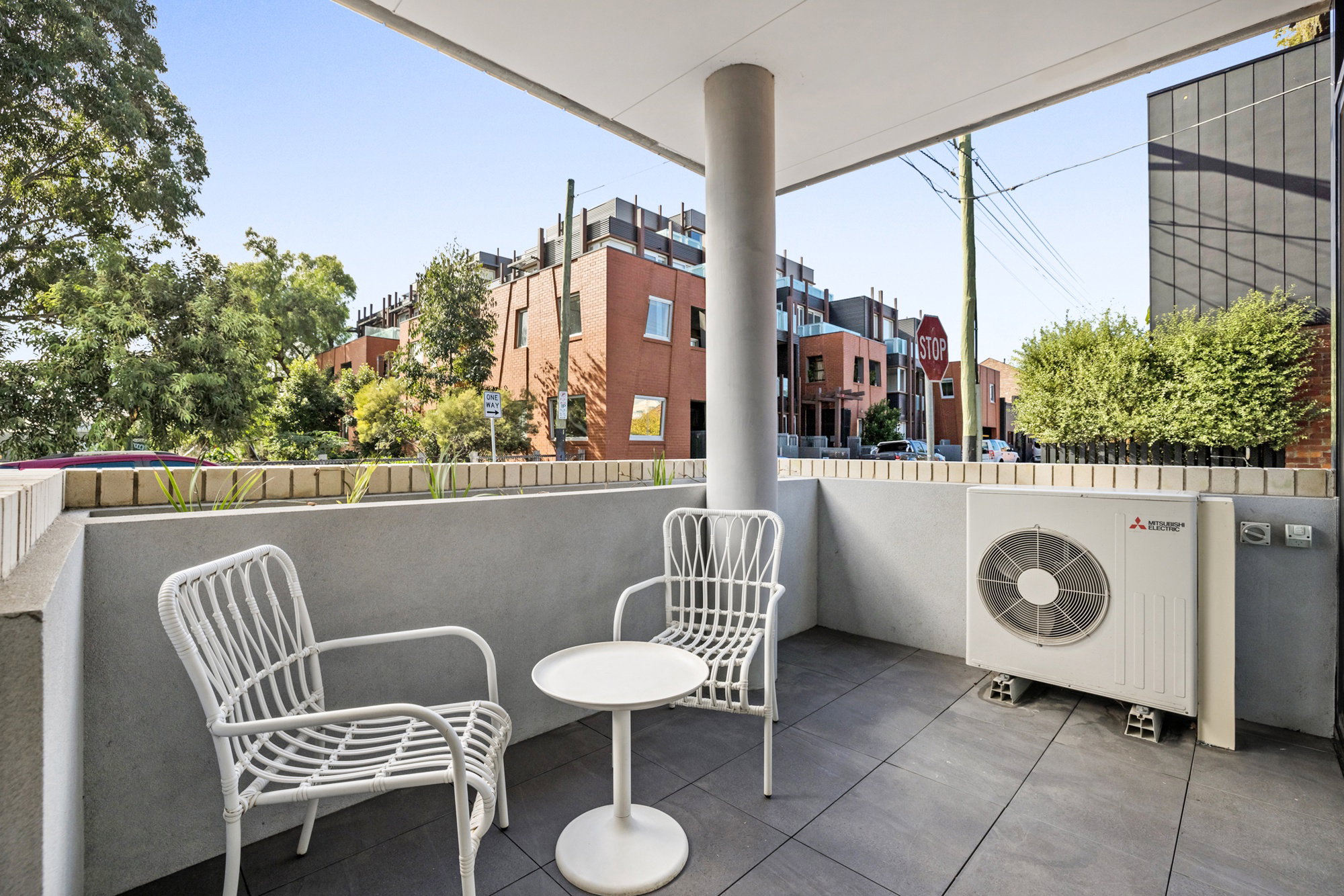 Furnished 2 Bedroom Apartment in Windsor