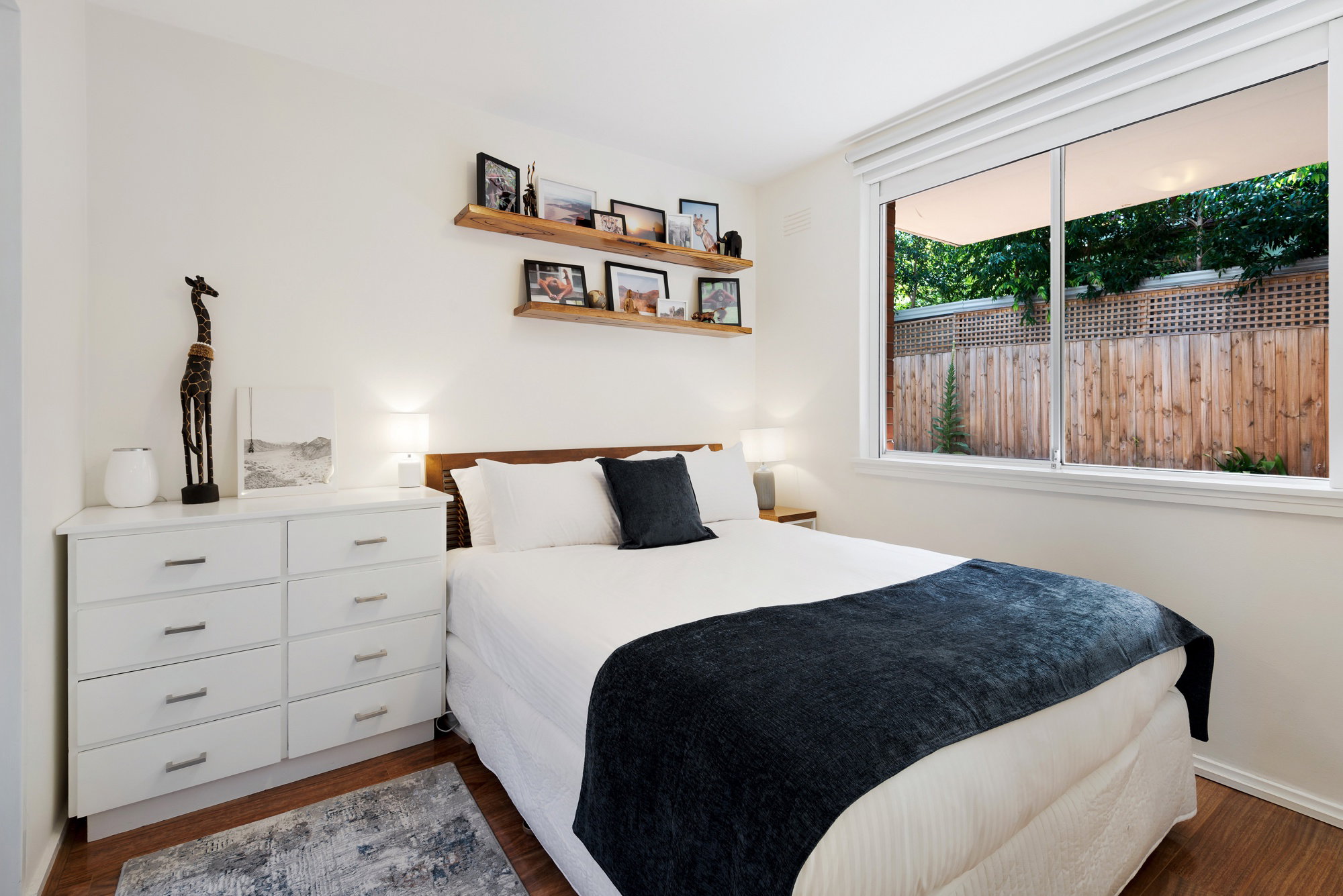 Furnished 1 Bedroom Apartment in St Kilda