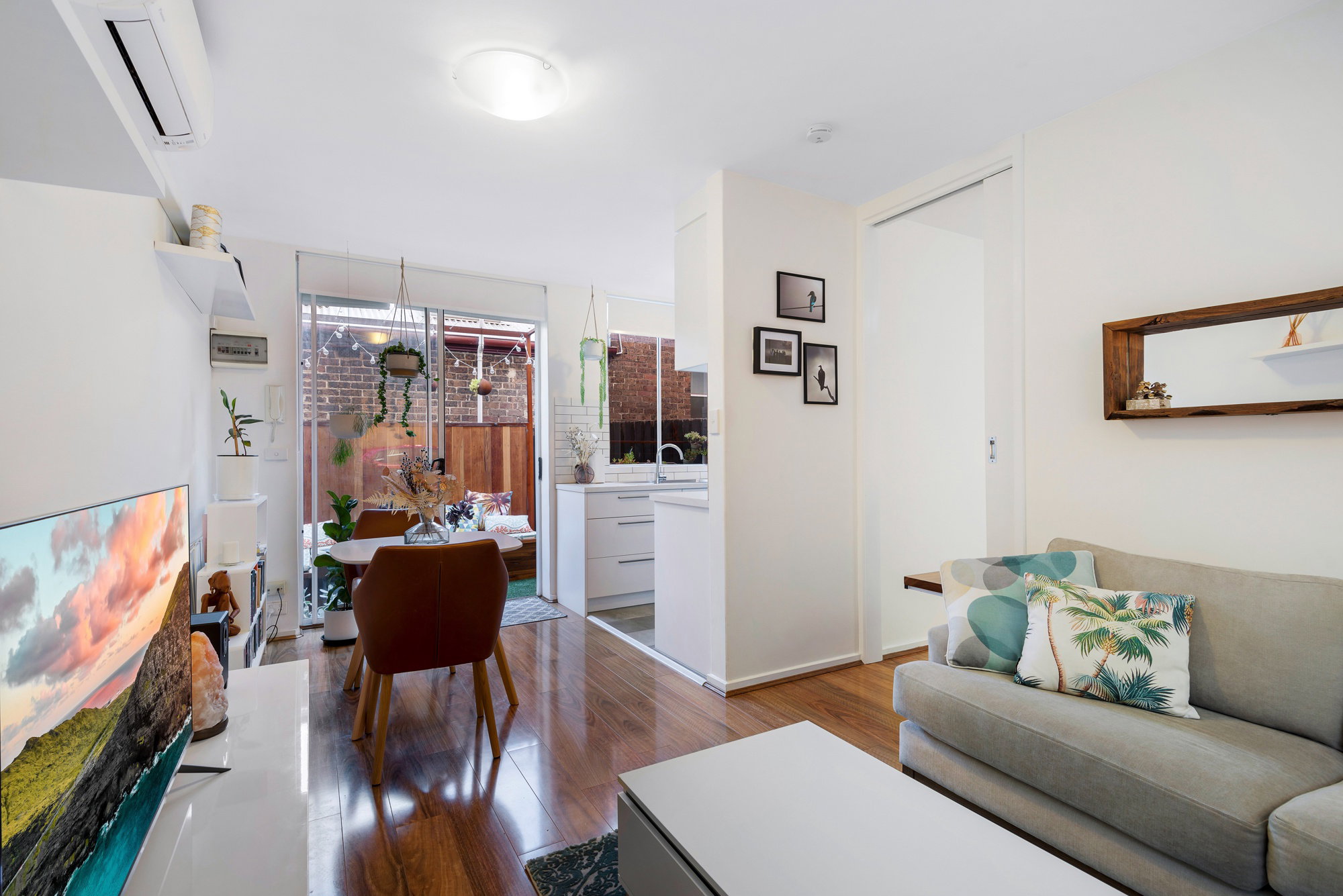 Furnished 1 Bedroom Apartment in St Kilda