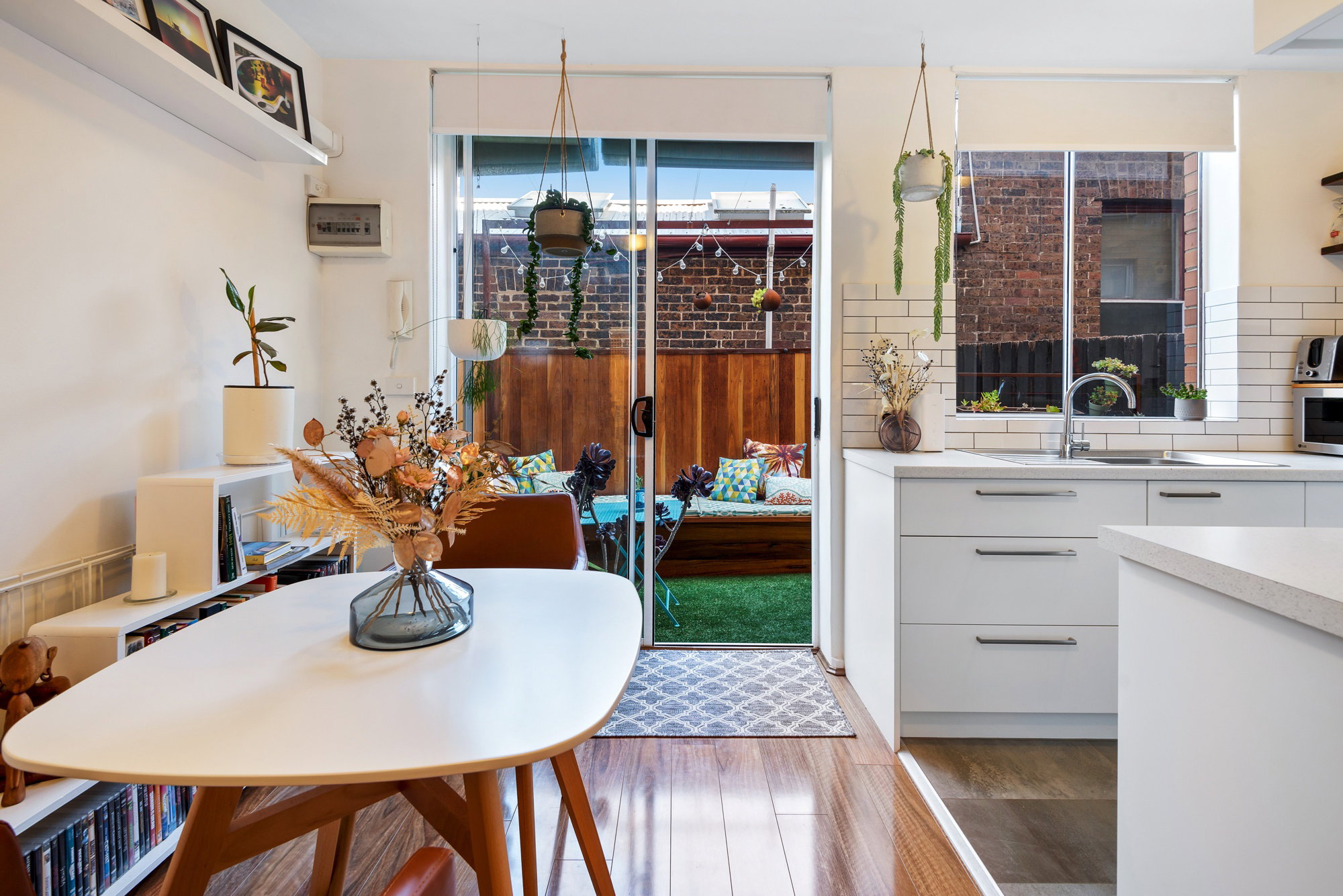 Furnished 1 Bedroom Apartment in St Kilda