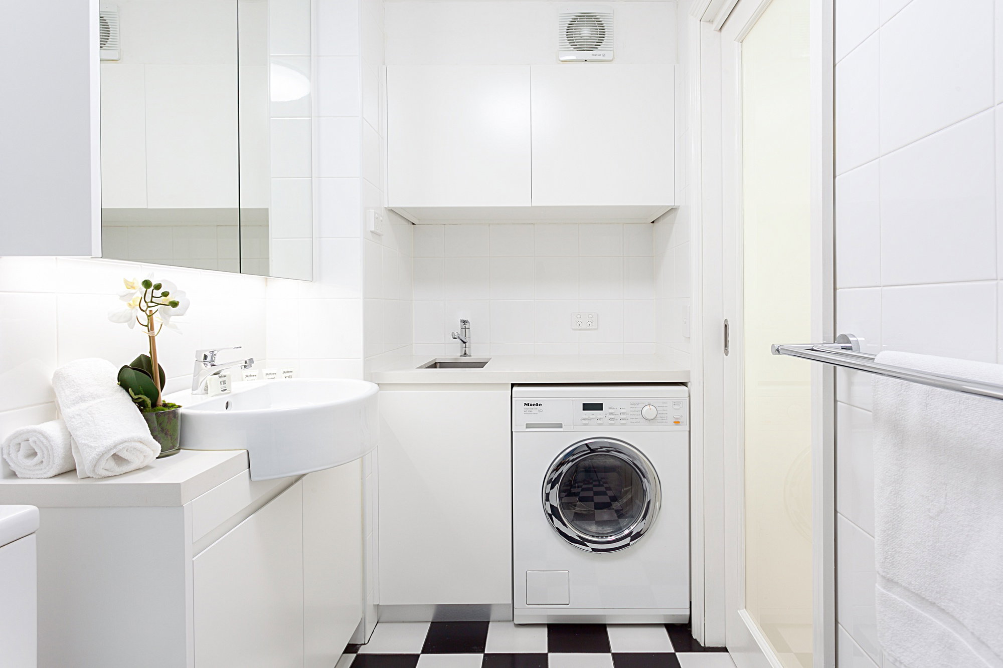 Furnished 1 Bedroom Apartment in Fairfield West