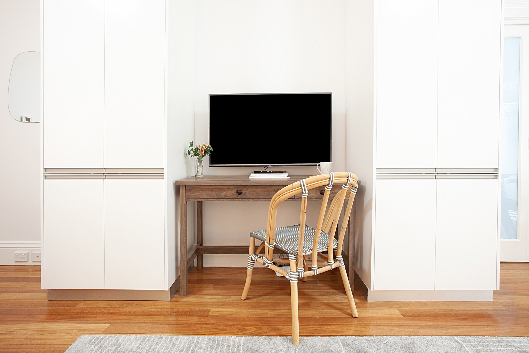 Furnished 1 Bedroom Apartment in Fairfield West