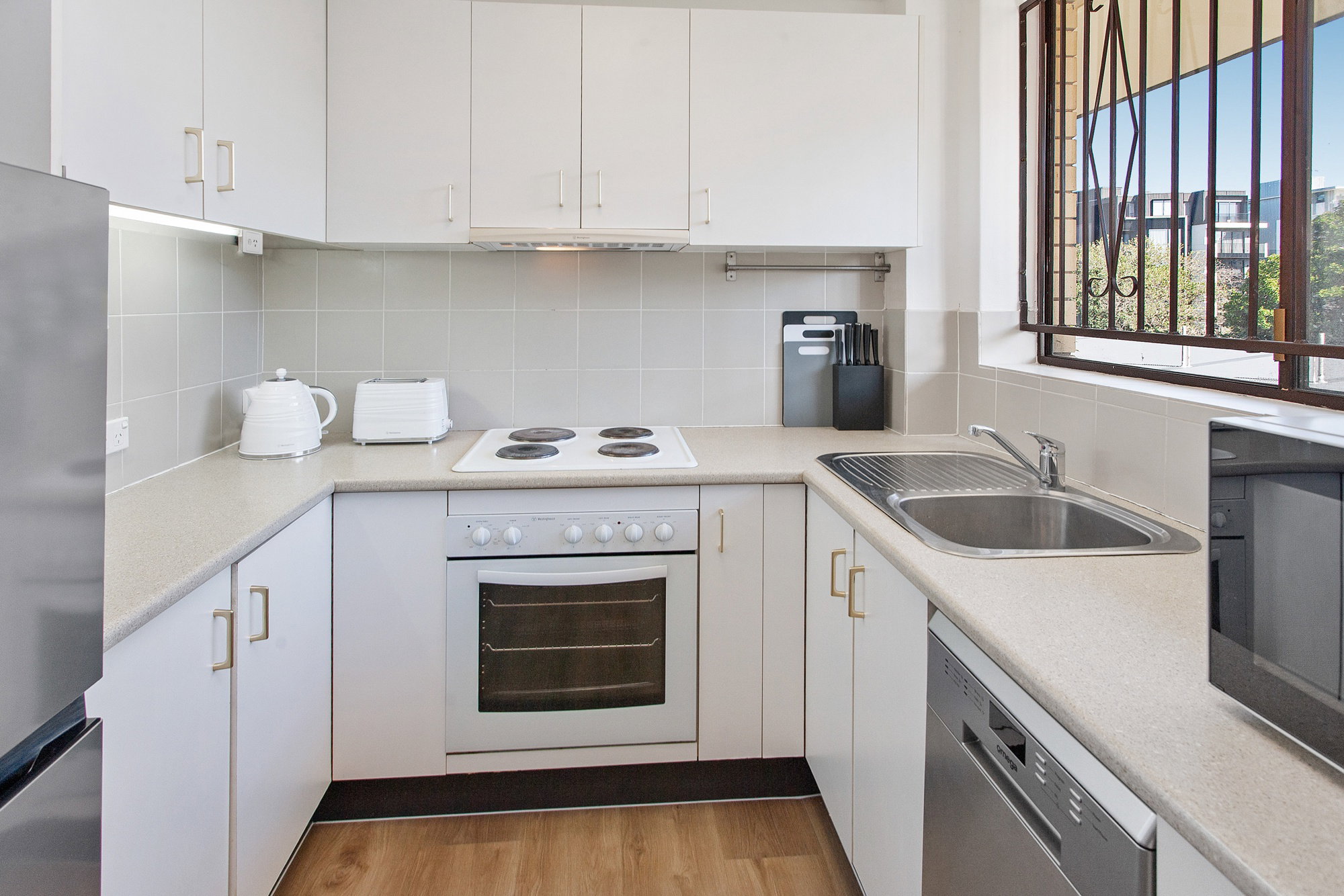 Furnished 2 Bedroom Apartment in New Farm