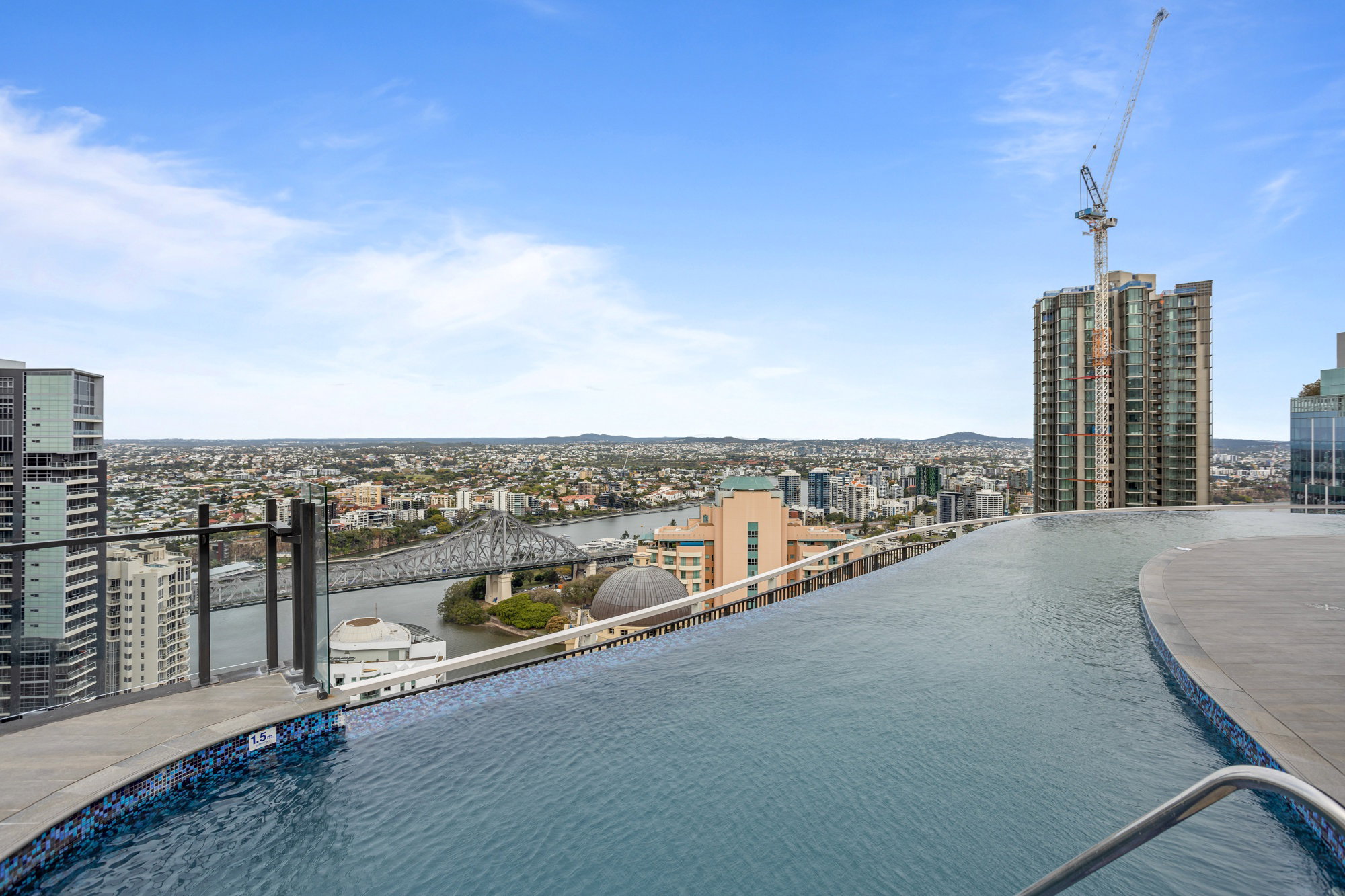 Furnished 1 Bedroom Apartment in Brisbane City