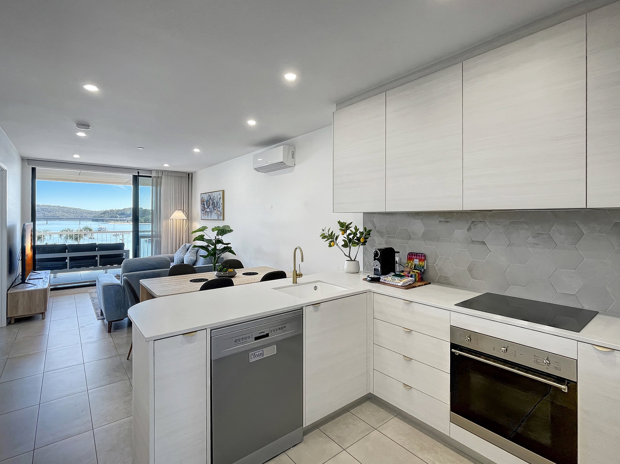 Furnished 2 Bedroom Apartment in Batemans Bay