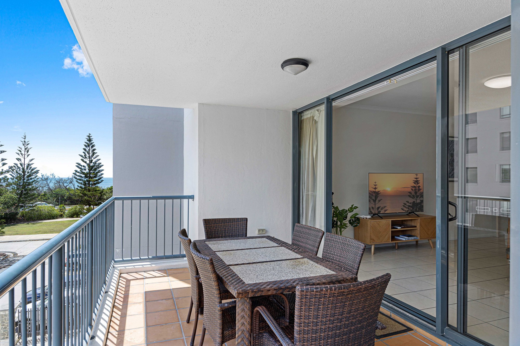 Furnished 2 Bedroom Apartment in Alexandra Headland