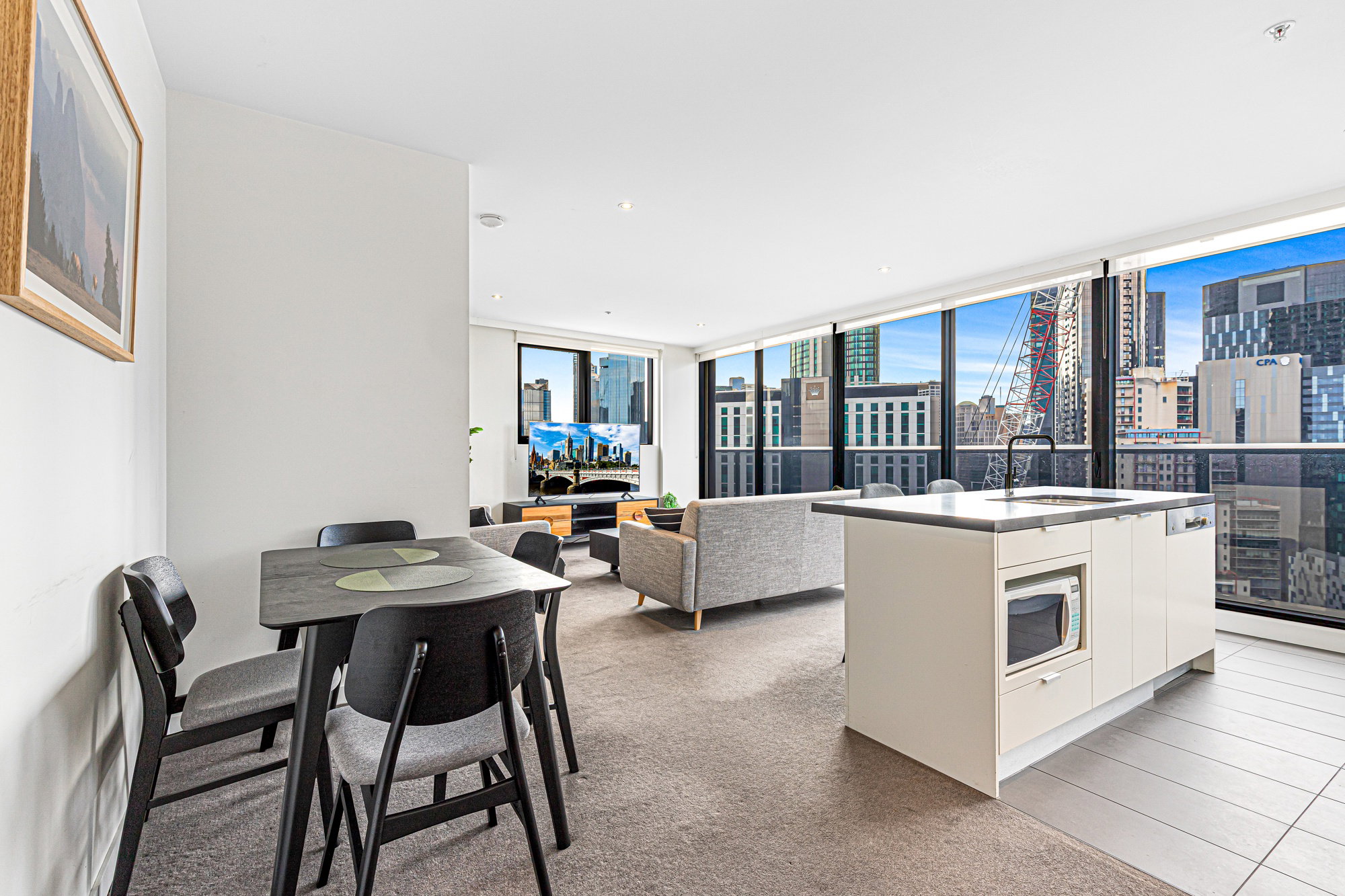 Furnished 2 Bedroom Apartment in Southbank