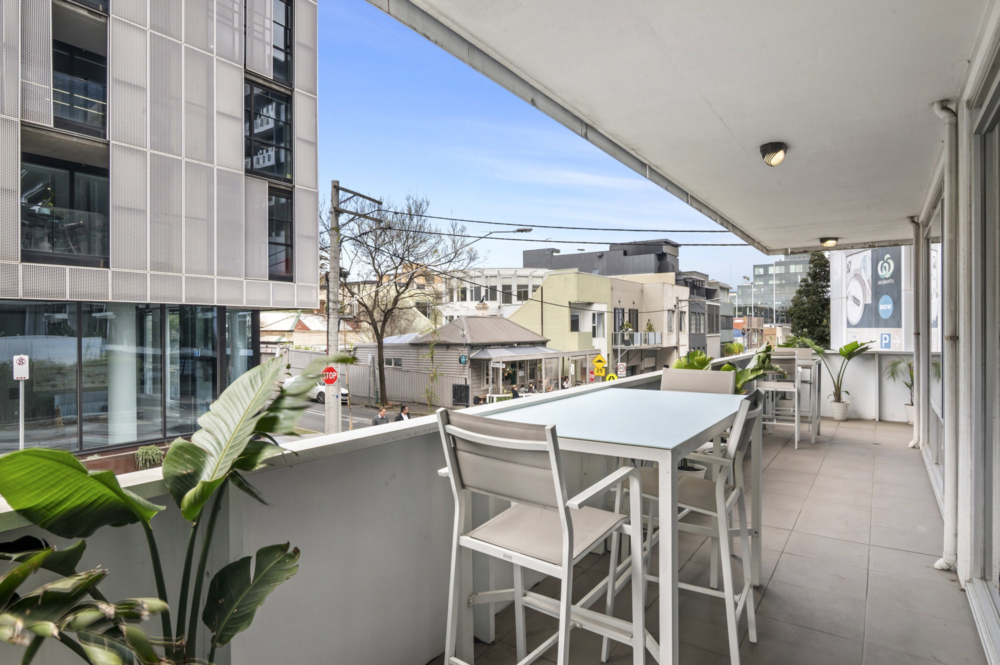 Furnished 2 Bedroom Apartment in South Yarra