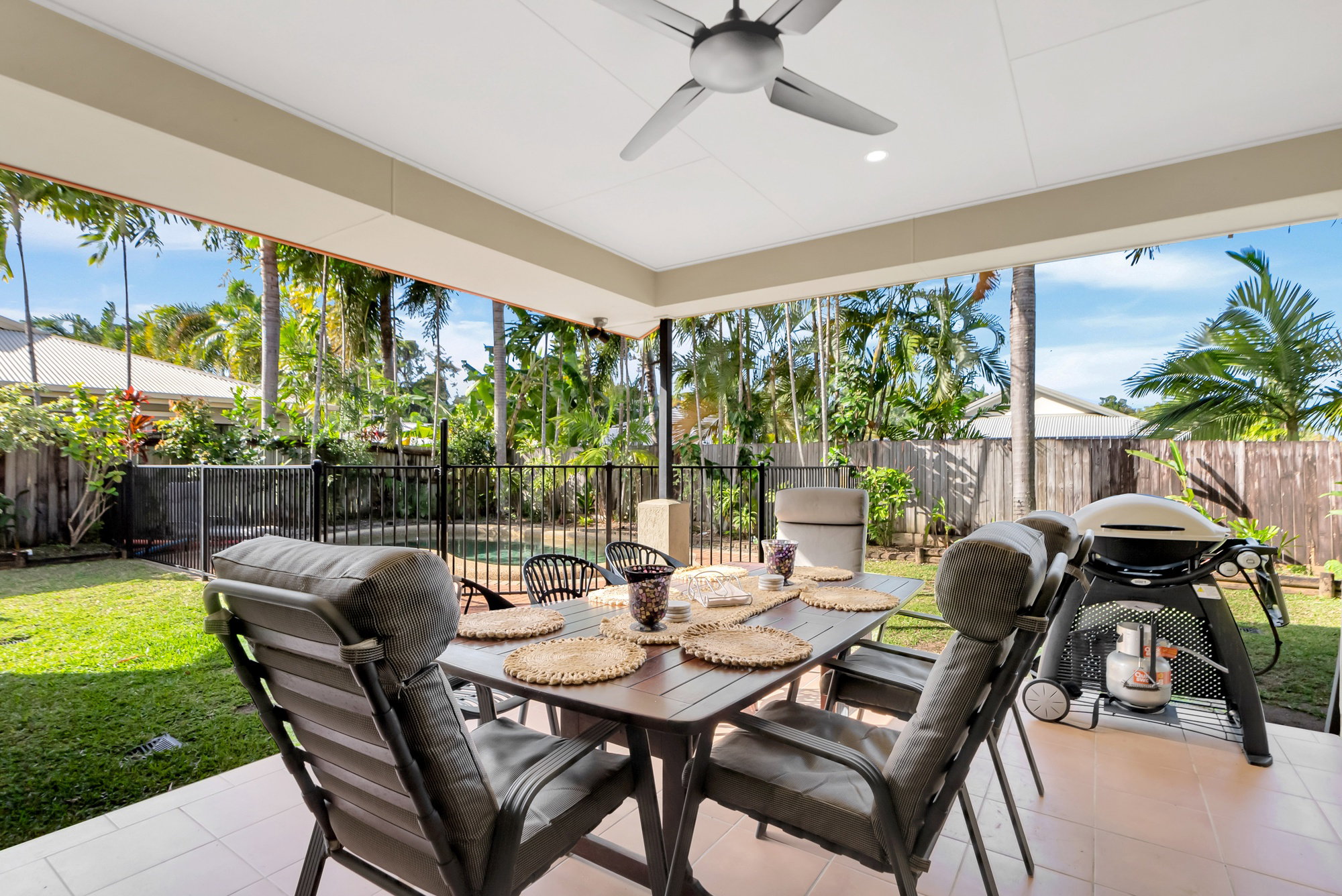 Furnished 3 Bedroom House in Clifton Beach