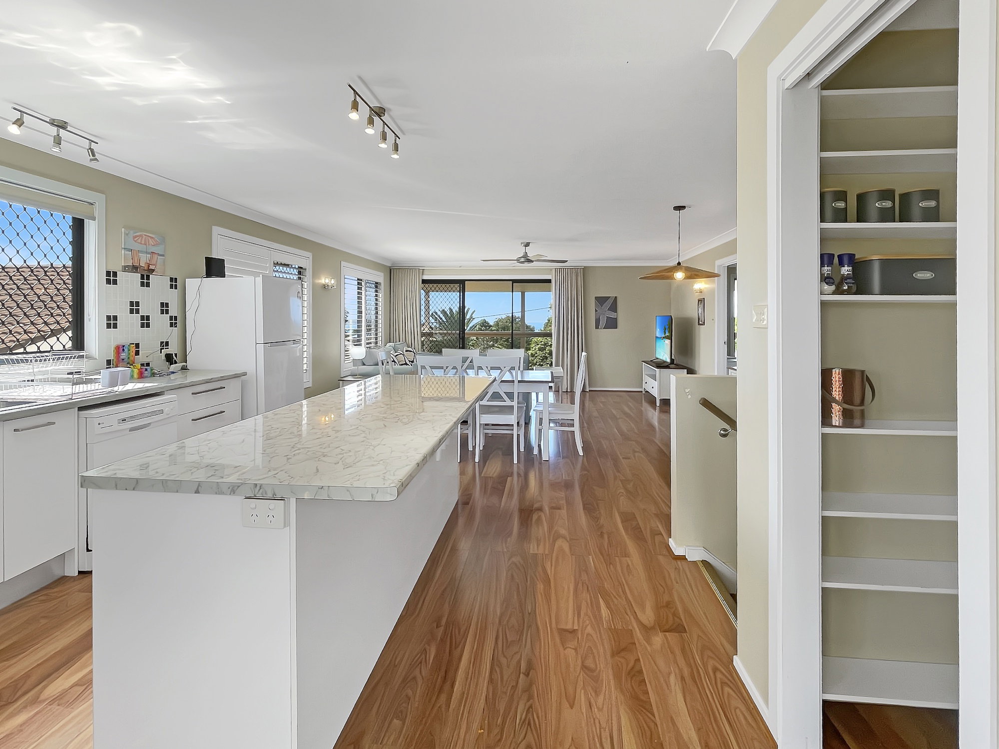 Furnished 4 Bedroom House in Batehaven