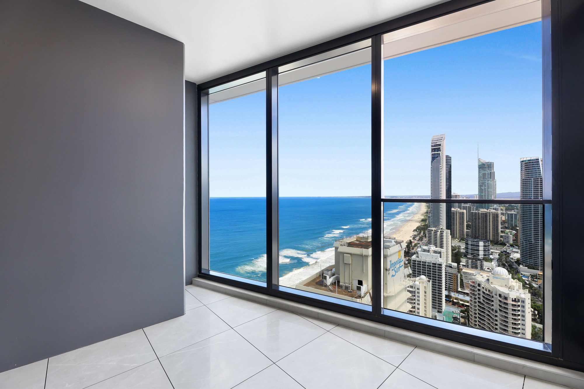 Furnished 1 Bedroom Apartment in Surfers Paradise