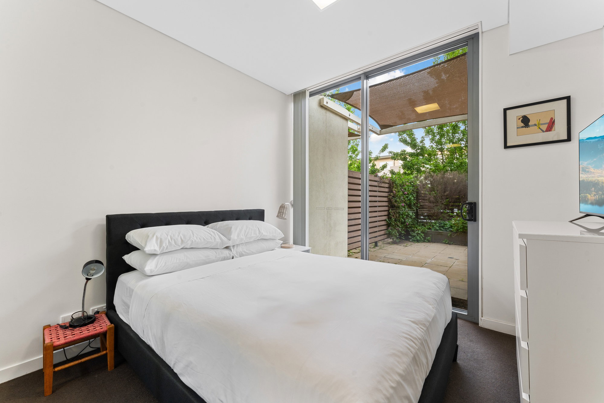 Furnished 1 Bedroom Apartment in Phillip