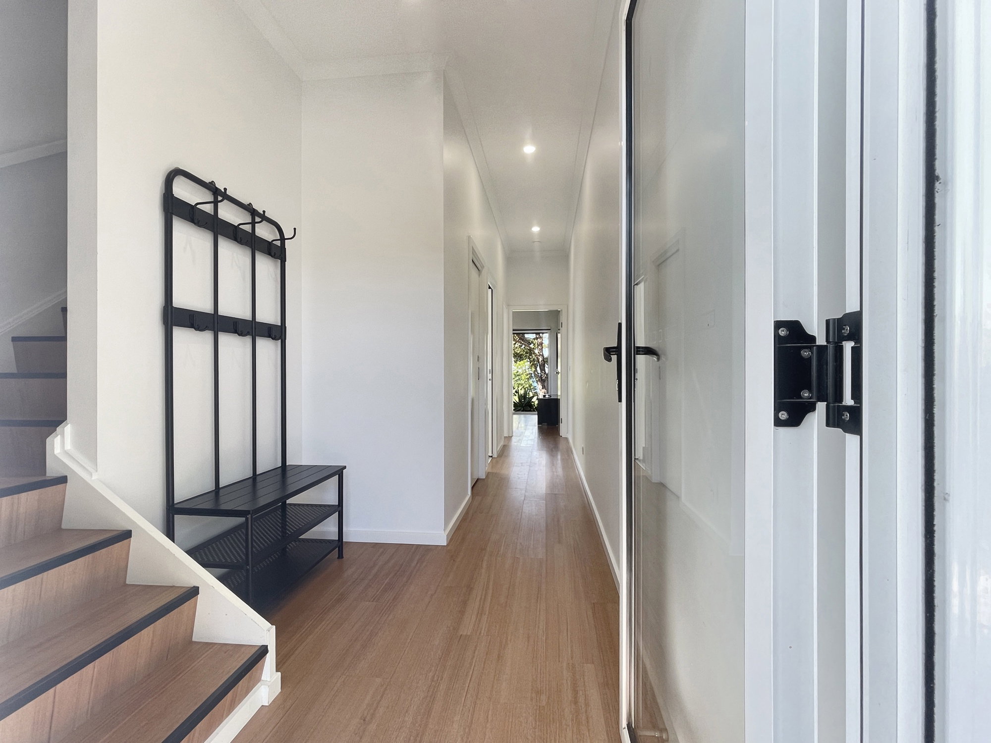 Furnished 3 Bedroom House in Long Beach