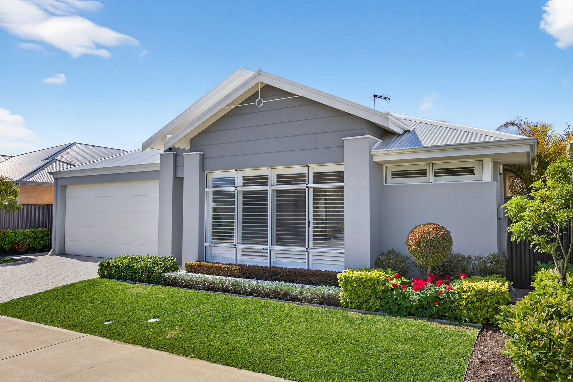 Furnished 4 Bedroom House in Madora Bay