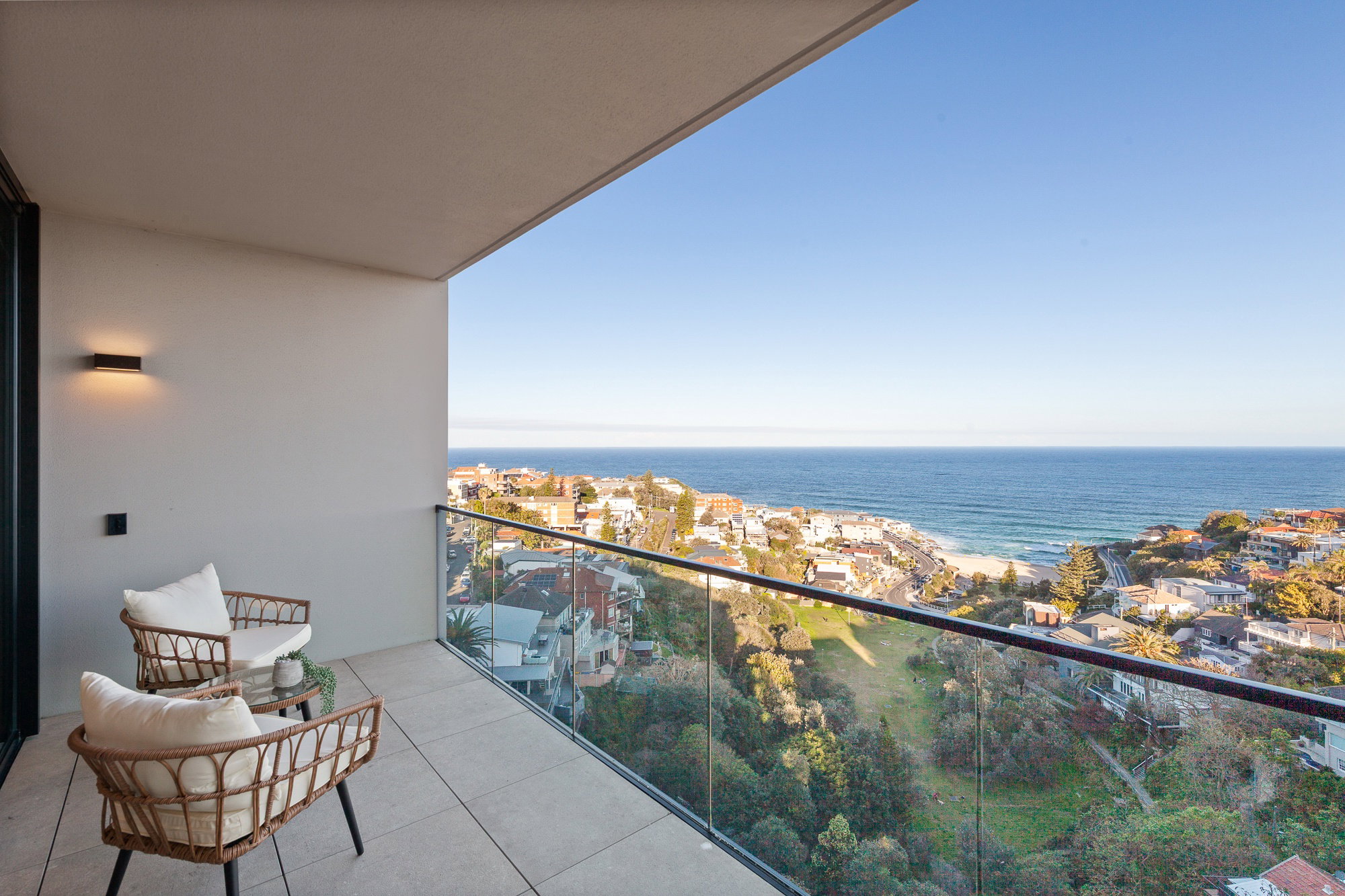 Furnished 1 Bedroom Apartment in Tamarama