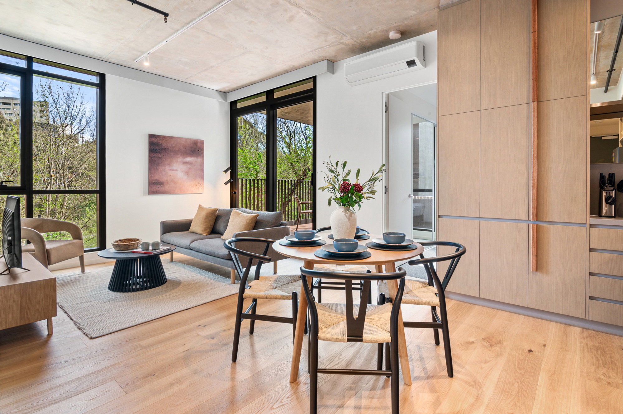 Furnished 2 Bedroom Apartment in Northcote