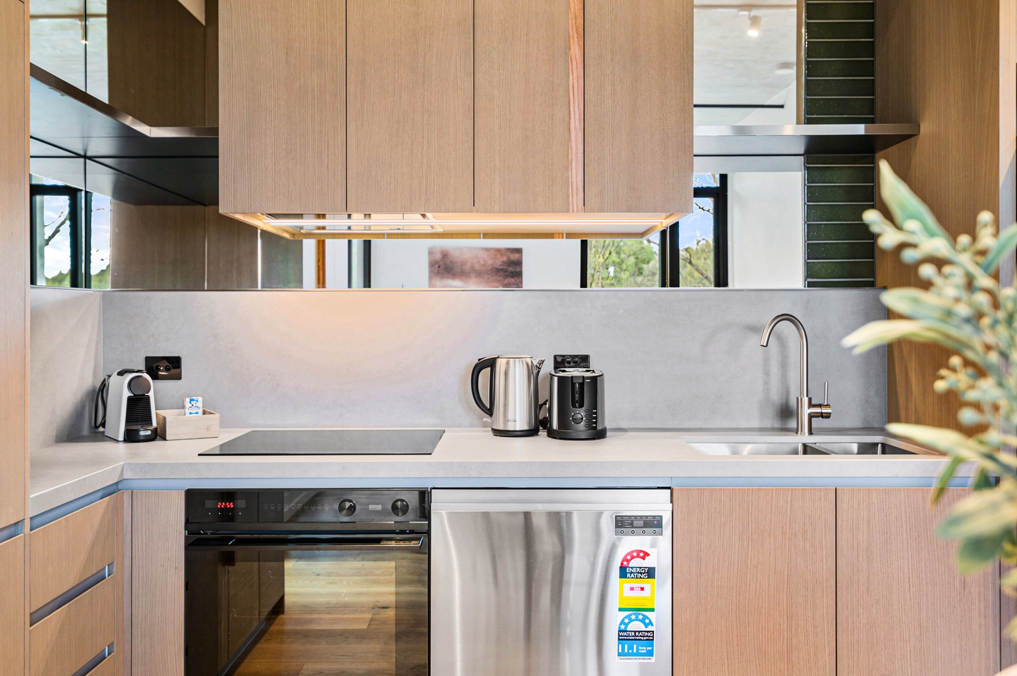 Furnished 2 Bedroom Apartment in Northcote