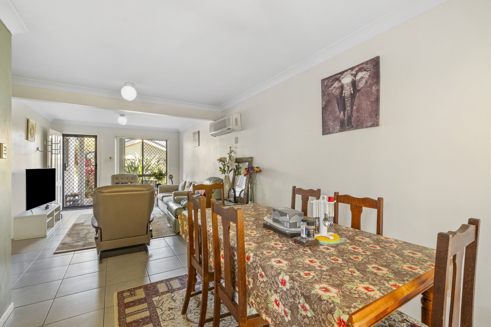 Furnished 3 Bedroom House in Murrumba Downs