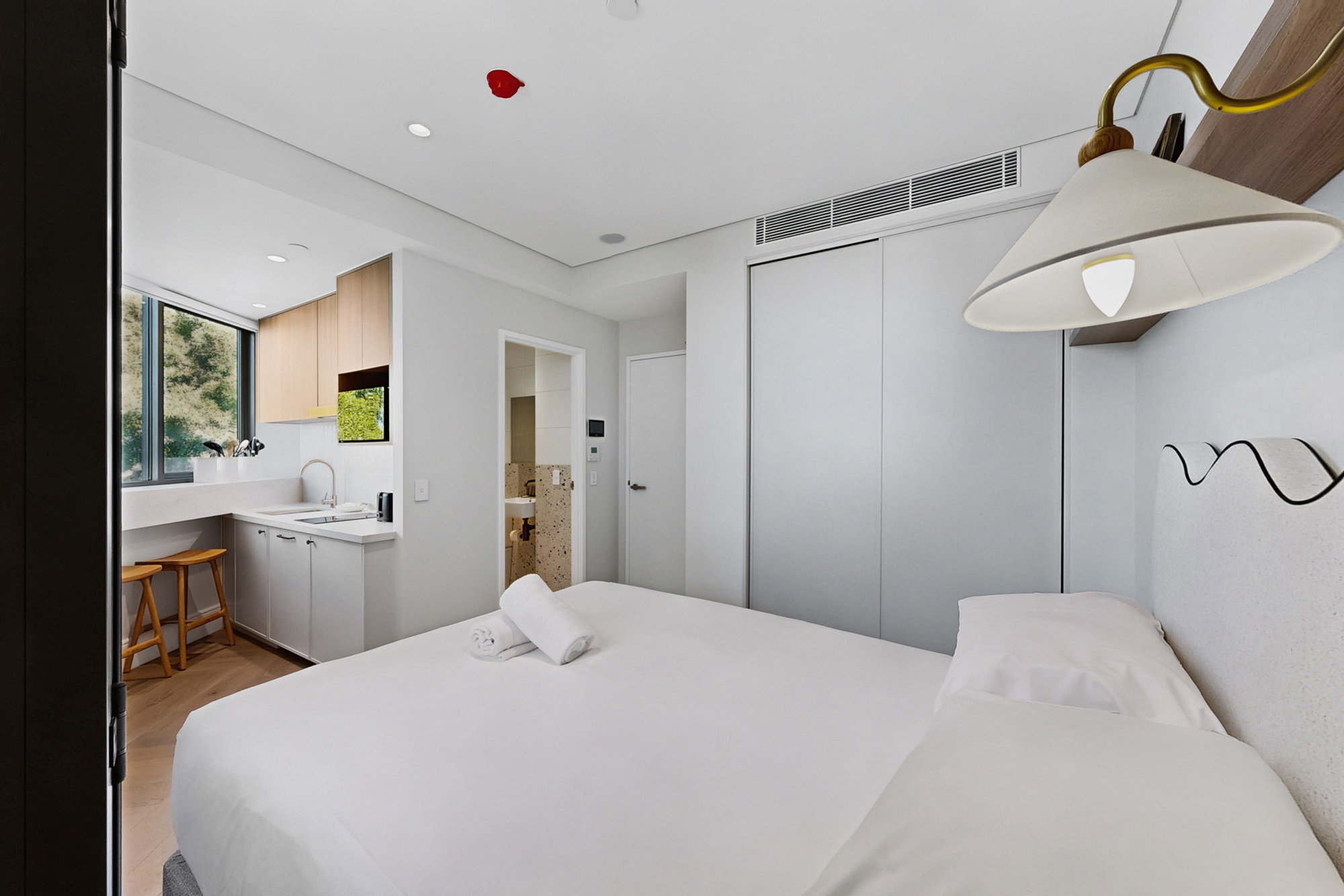 Furnished 1 Bedroom Apartment in Potts Point