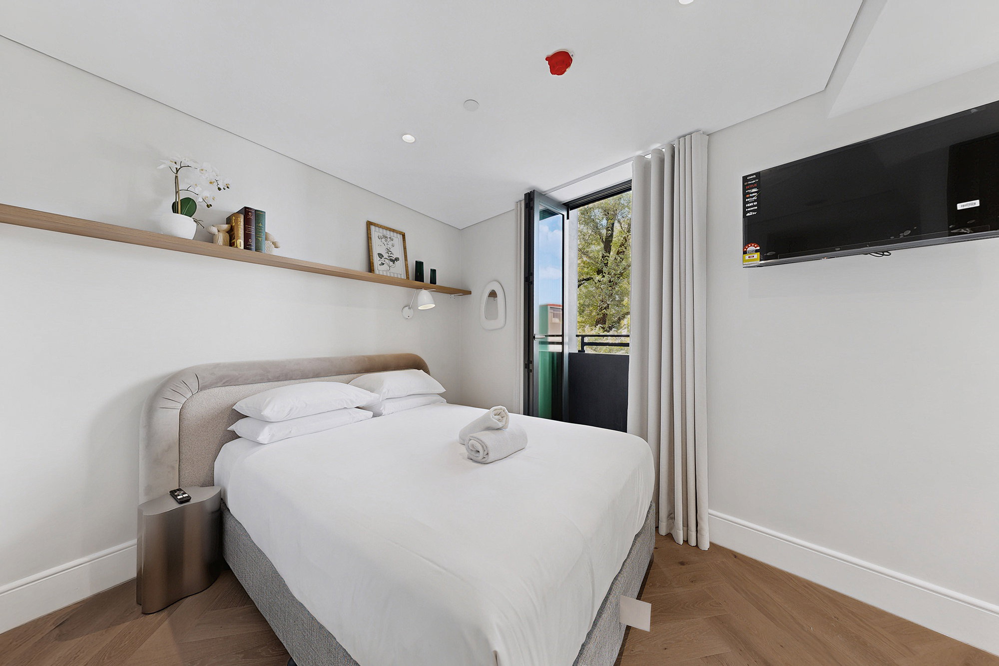 Furnished 1 Bedroom Apartment in Potts Point
