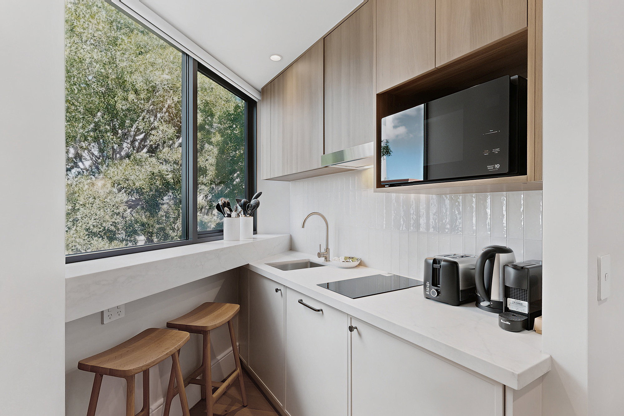 Furnished 1 Bedroom Apartment in Potts Point