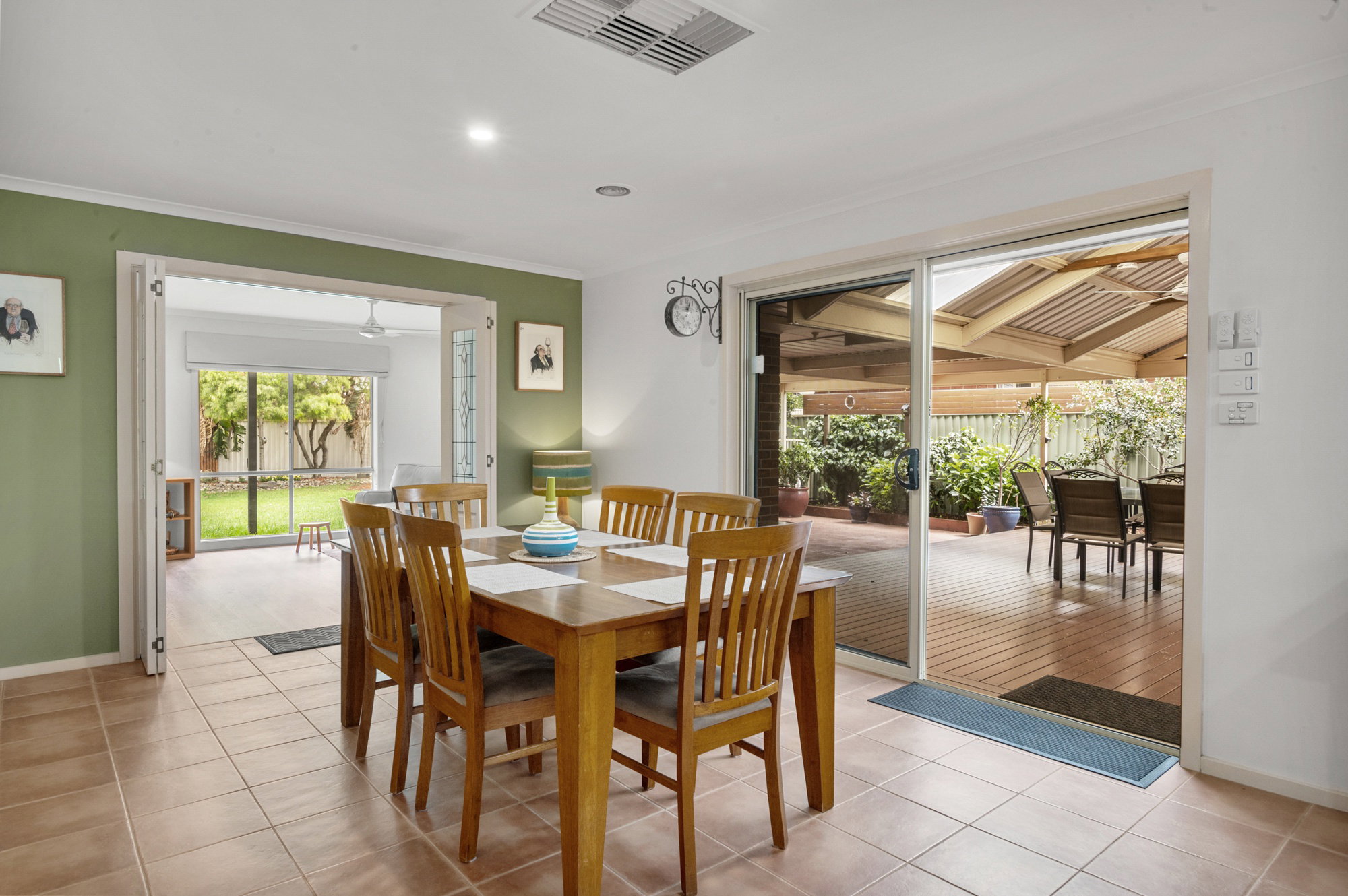 Furnished 3 Bedroom House in Werribee